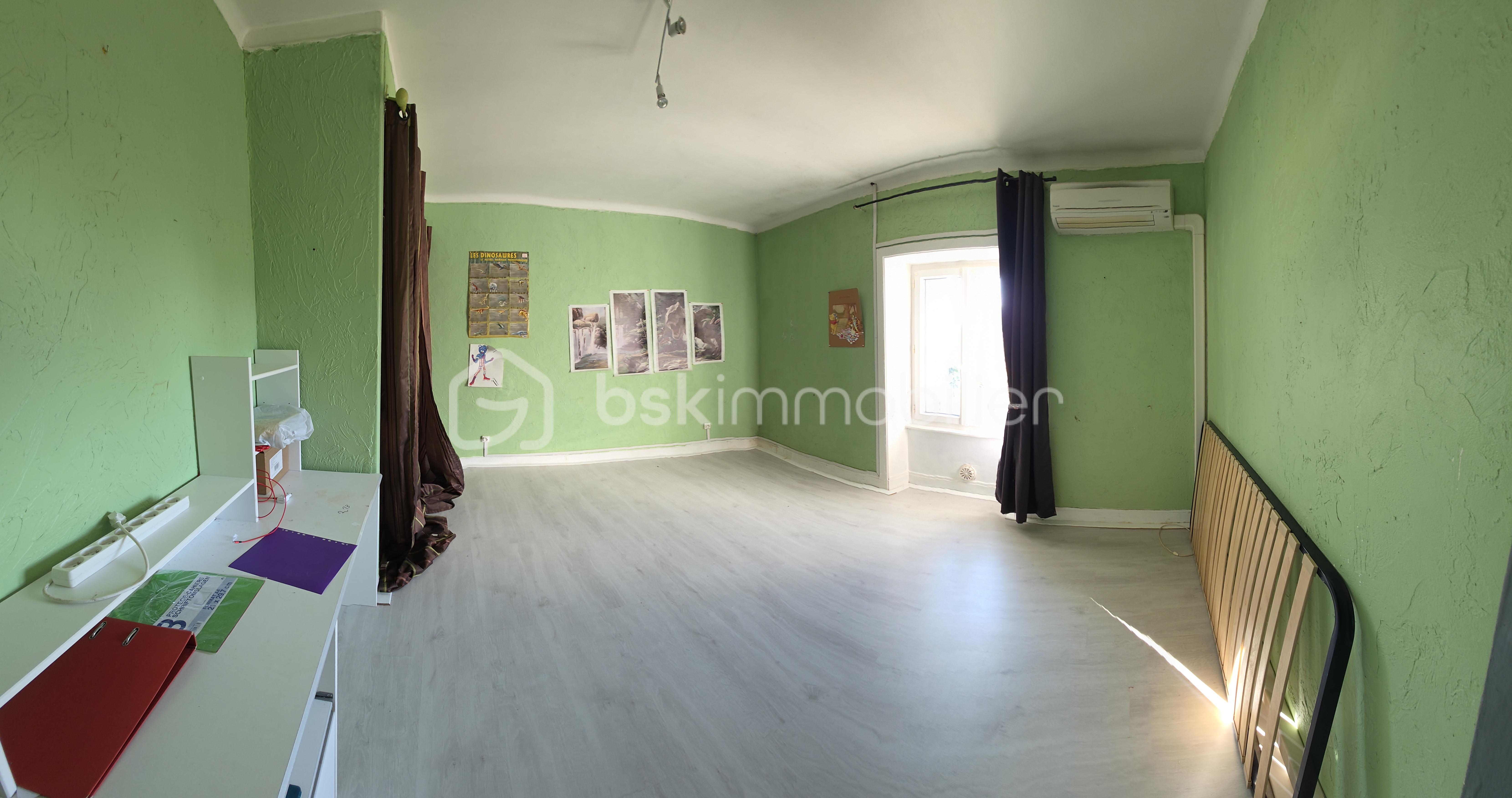 Maison de village de 135 m² - ch2.jpg