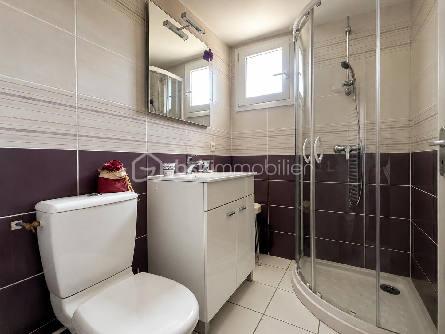 Salle d'eau etage.png