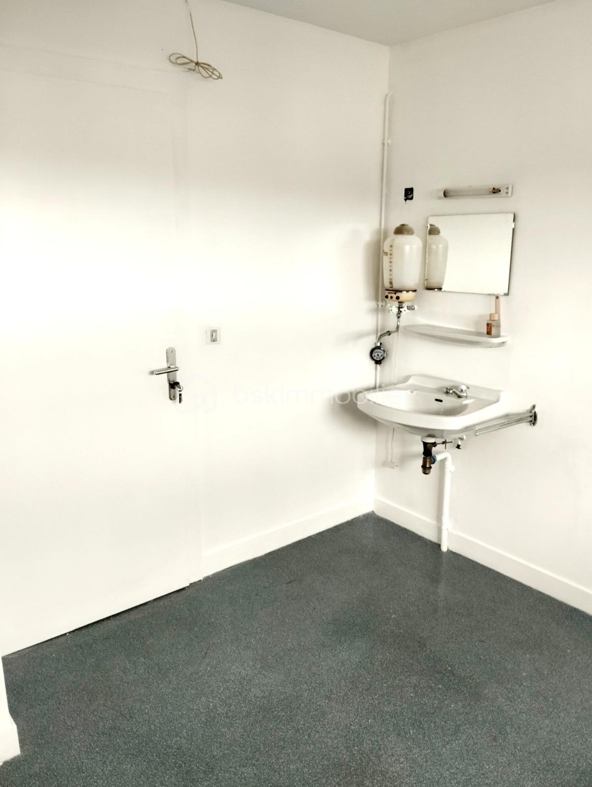 Chambre de service de 13 m² - IMG_0749.jpeg