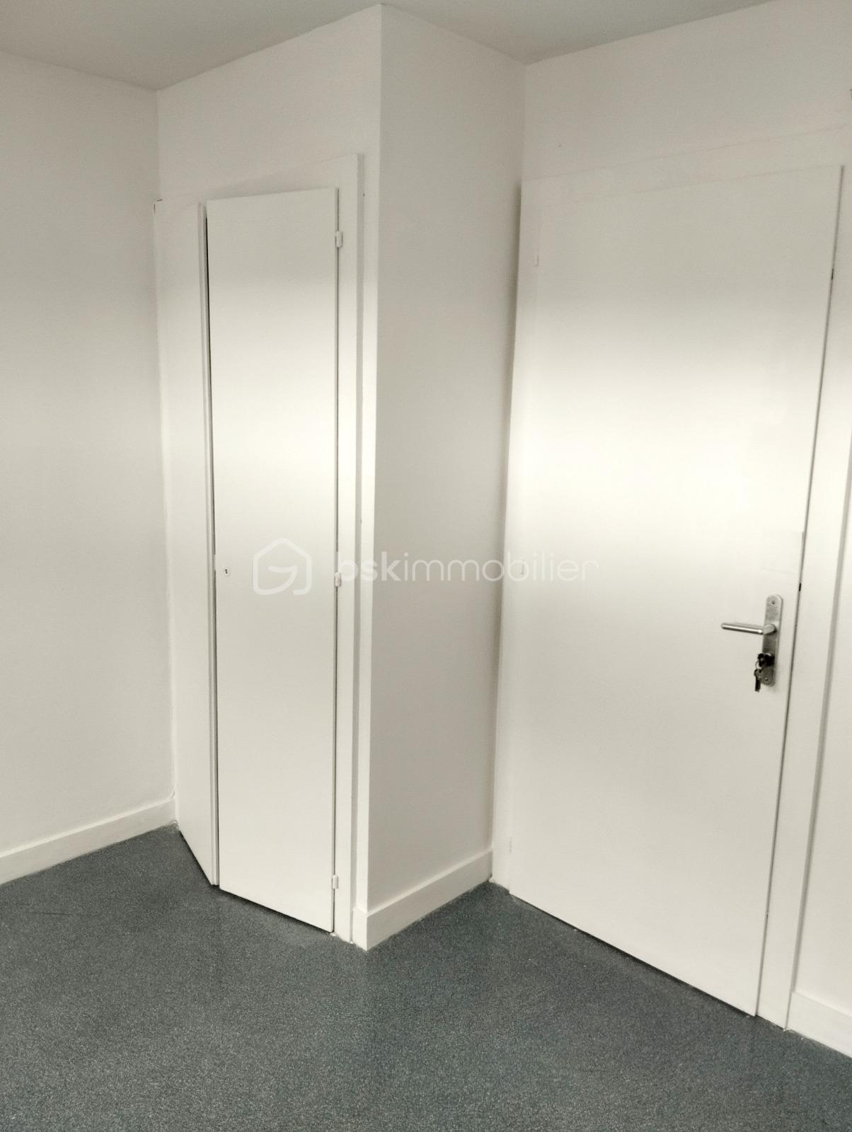 Chambre de service de 13 m² - IMG_0747.jpeg