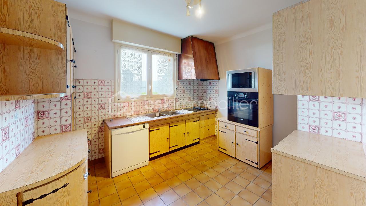 Maison de 150 m² - Maison-Familiale-Kitchen.jpg