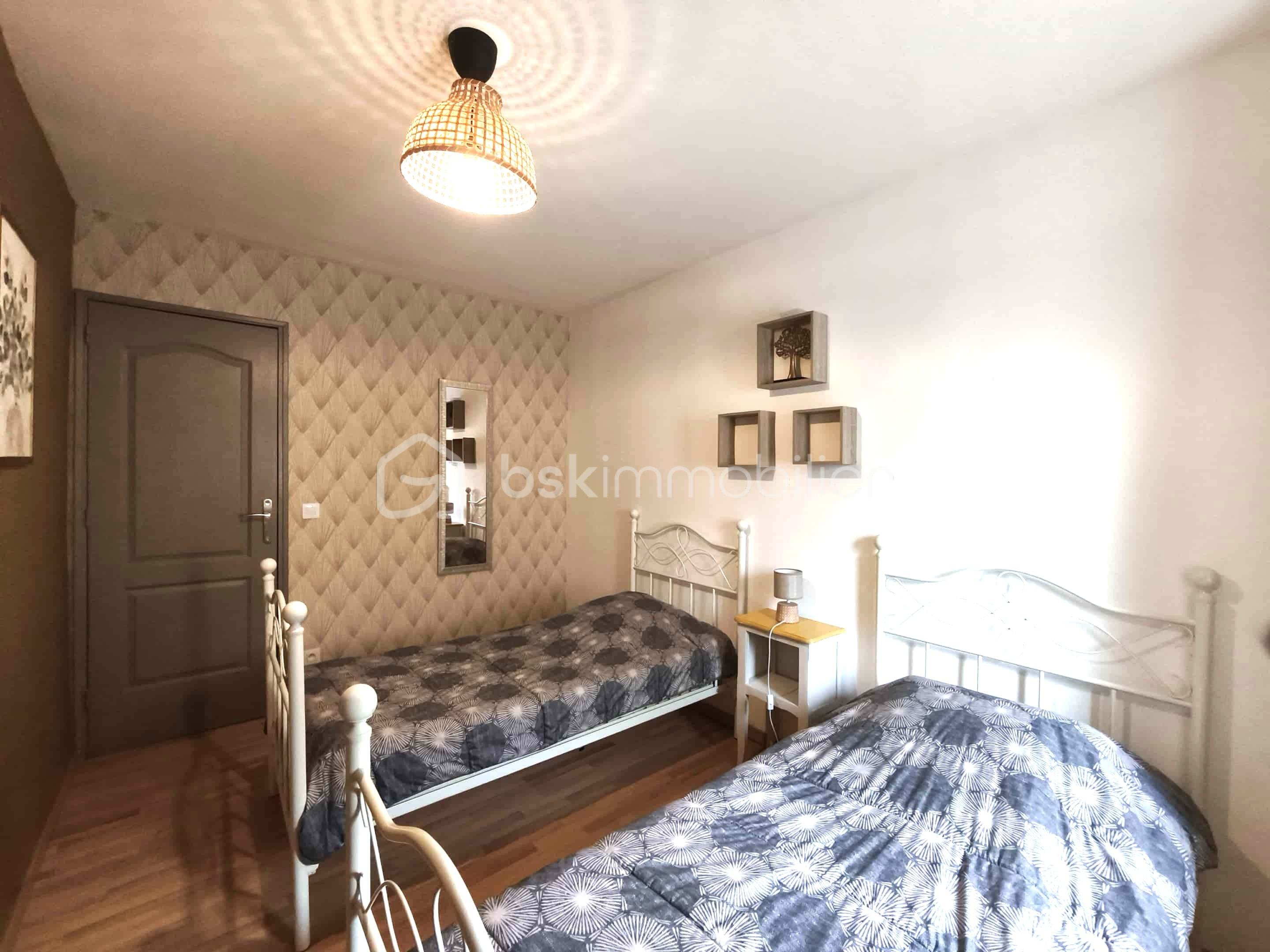 Maison en pierre de 189 m² - ed6daa1e-7af1-426c-887a-b418cbc17a0b.jpeg