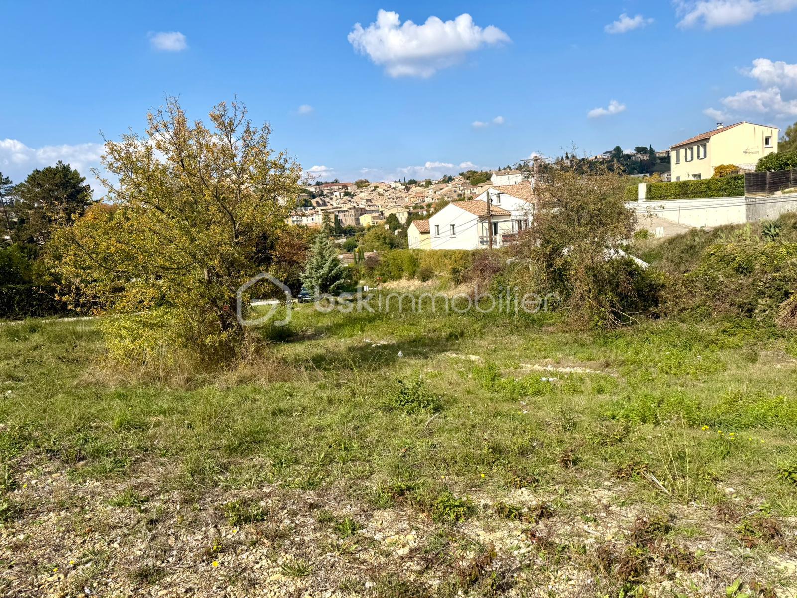Terrain de 2 760 m²