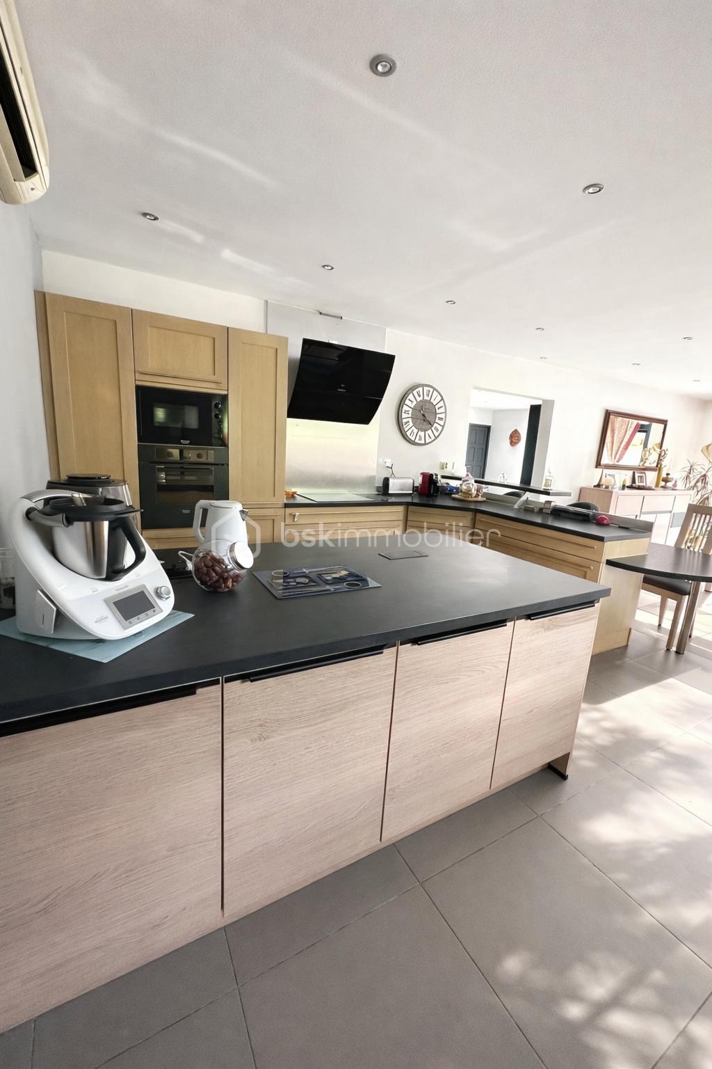 Maison contemporaine de 176 m² - CUISINE 3.PNG