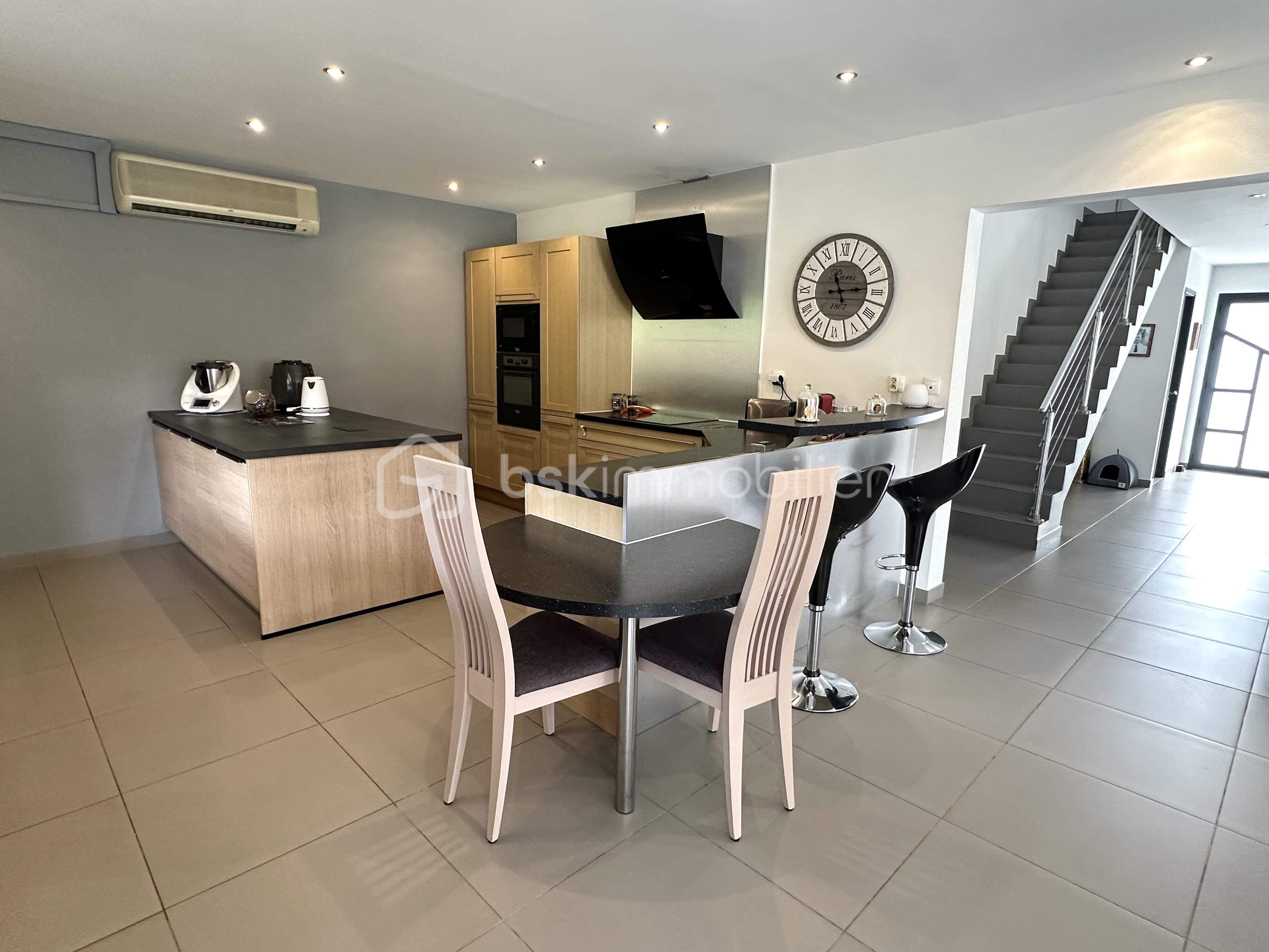 Maison contemporaine de 176 m² - CUISINE 1.jpg