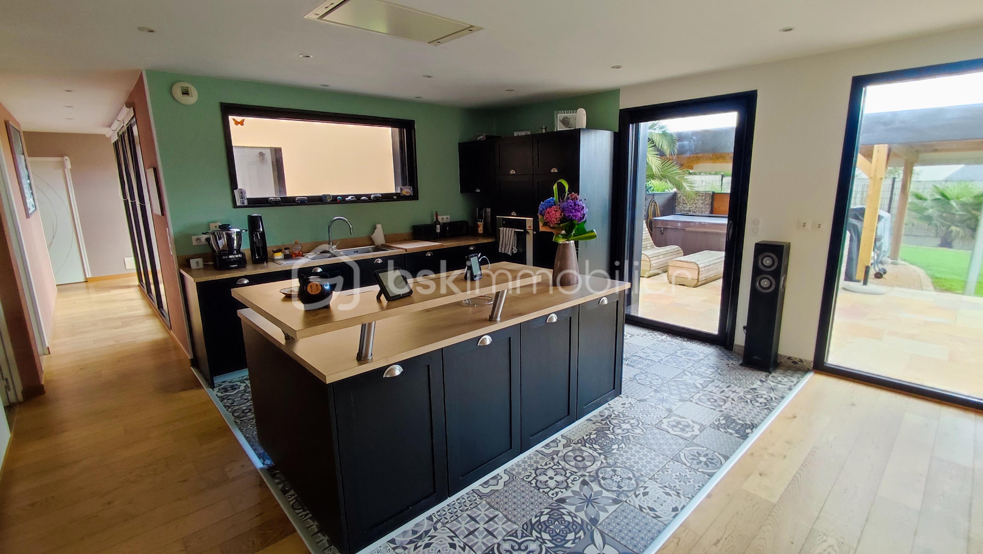 Maison de 200 m² - 1758824062862.jpg
