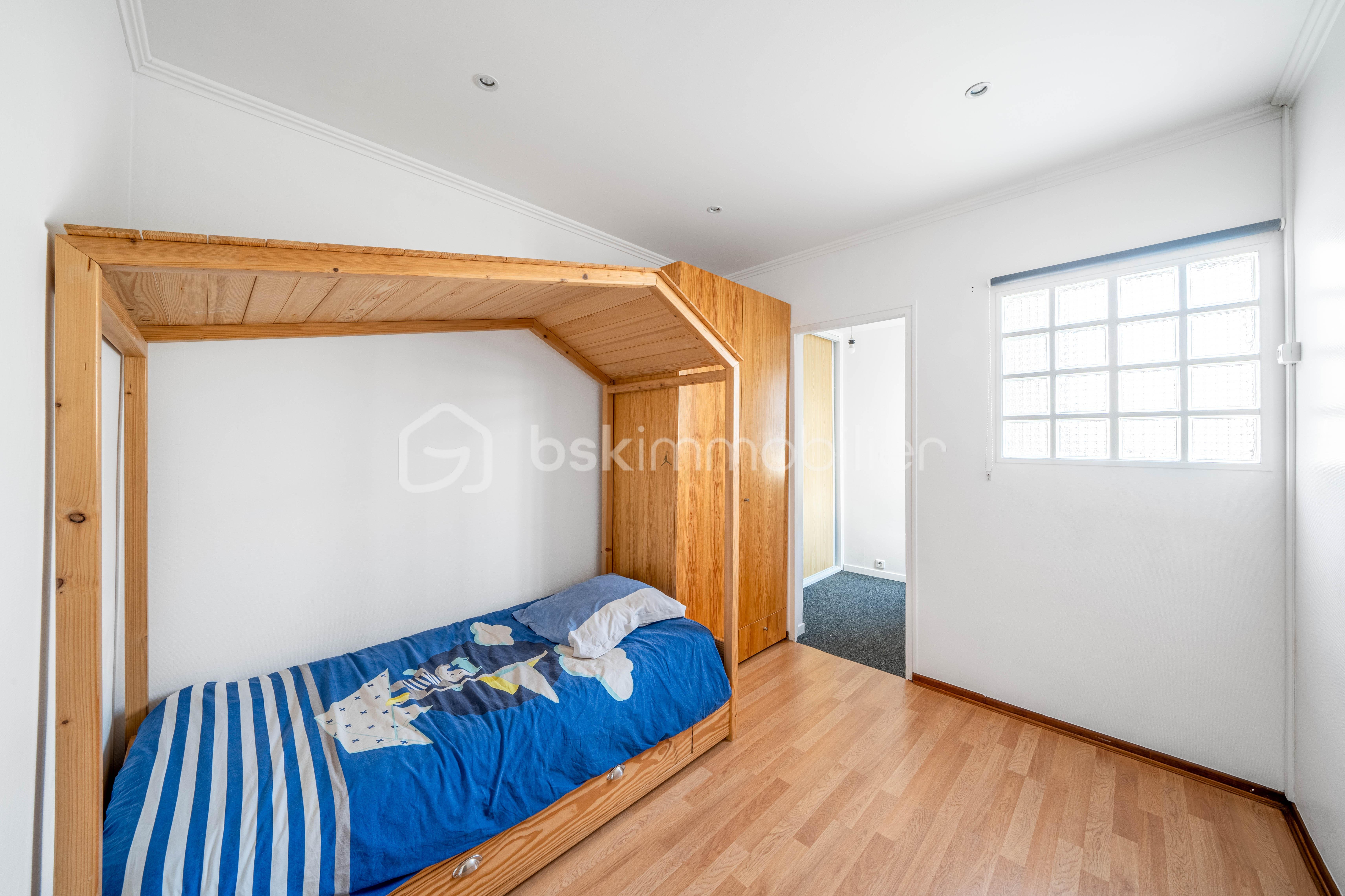 Pavillon de 90 m² - 10 - Chambre.JPG