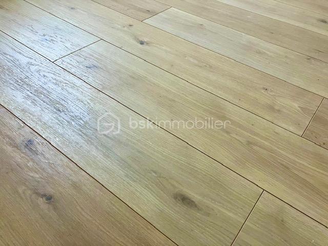 Appartement de 71,50 m² - buret 1 parquet.jpg