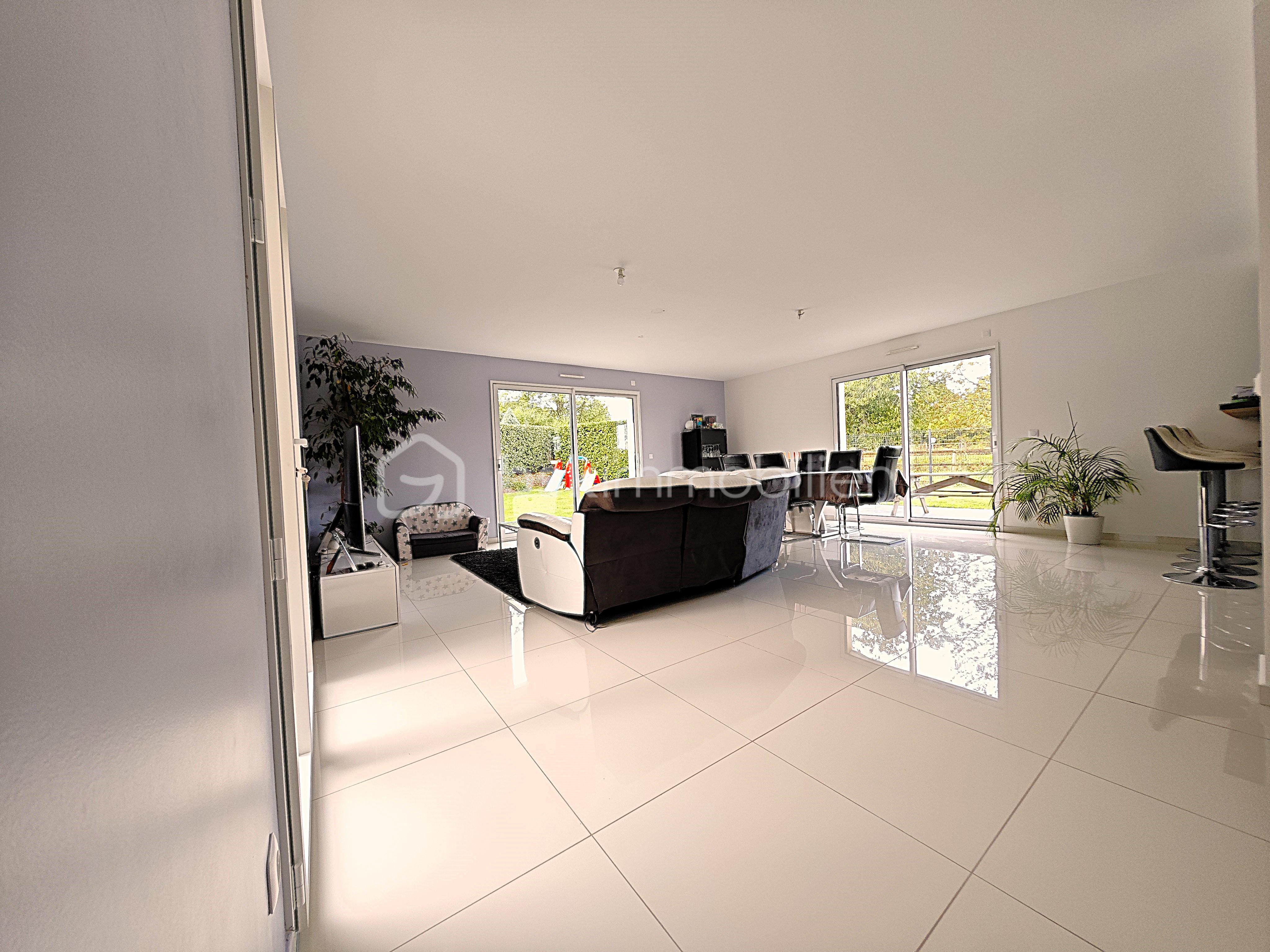 Maison contemporaine de 170 m² - PUEYO22.jpg
