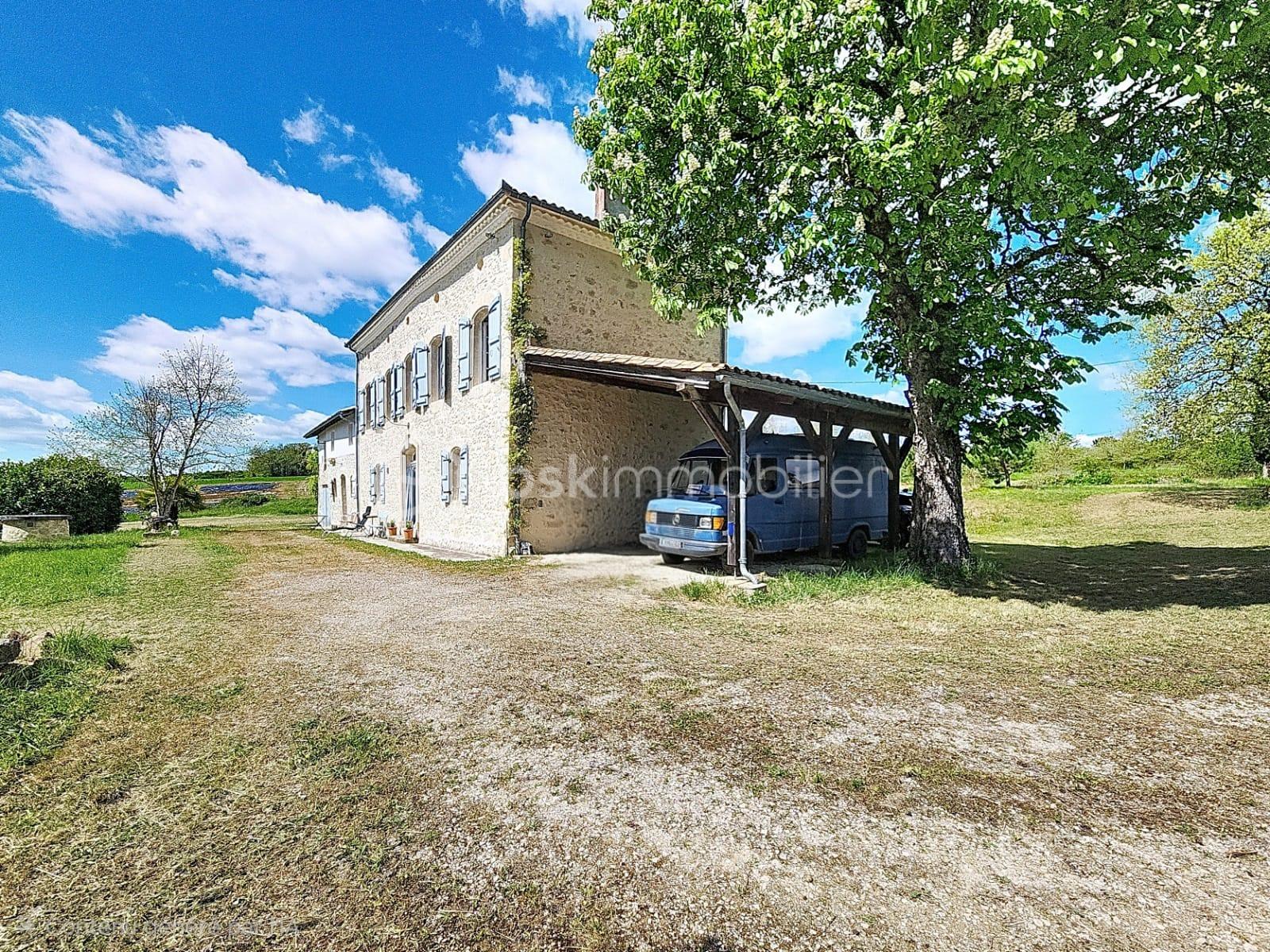 WhatsApp Image 2026-04-18 at 15.35.32.jpeg