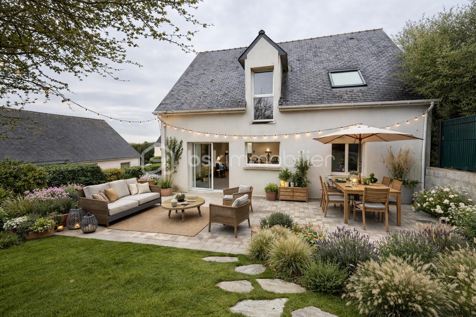 Jardin paysager avec espace extérieur élégant.png