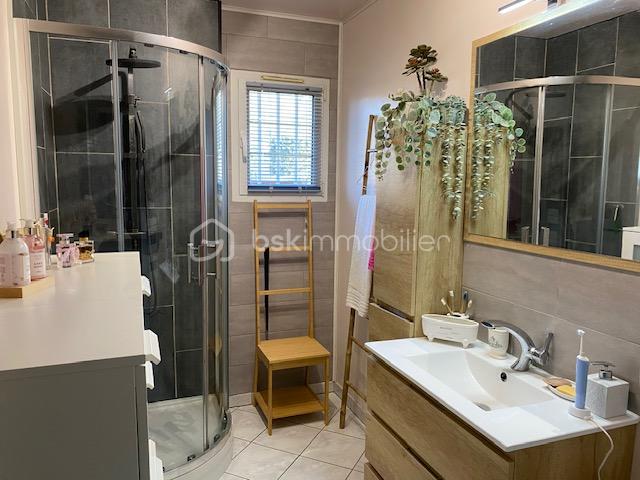 Salle de douche.jpeg