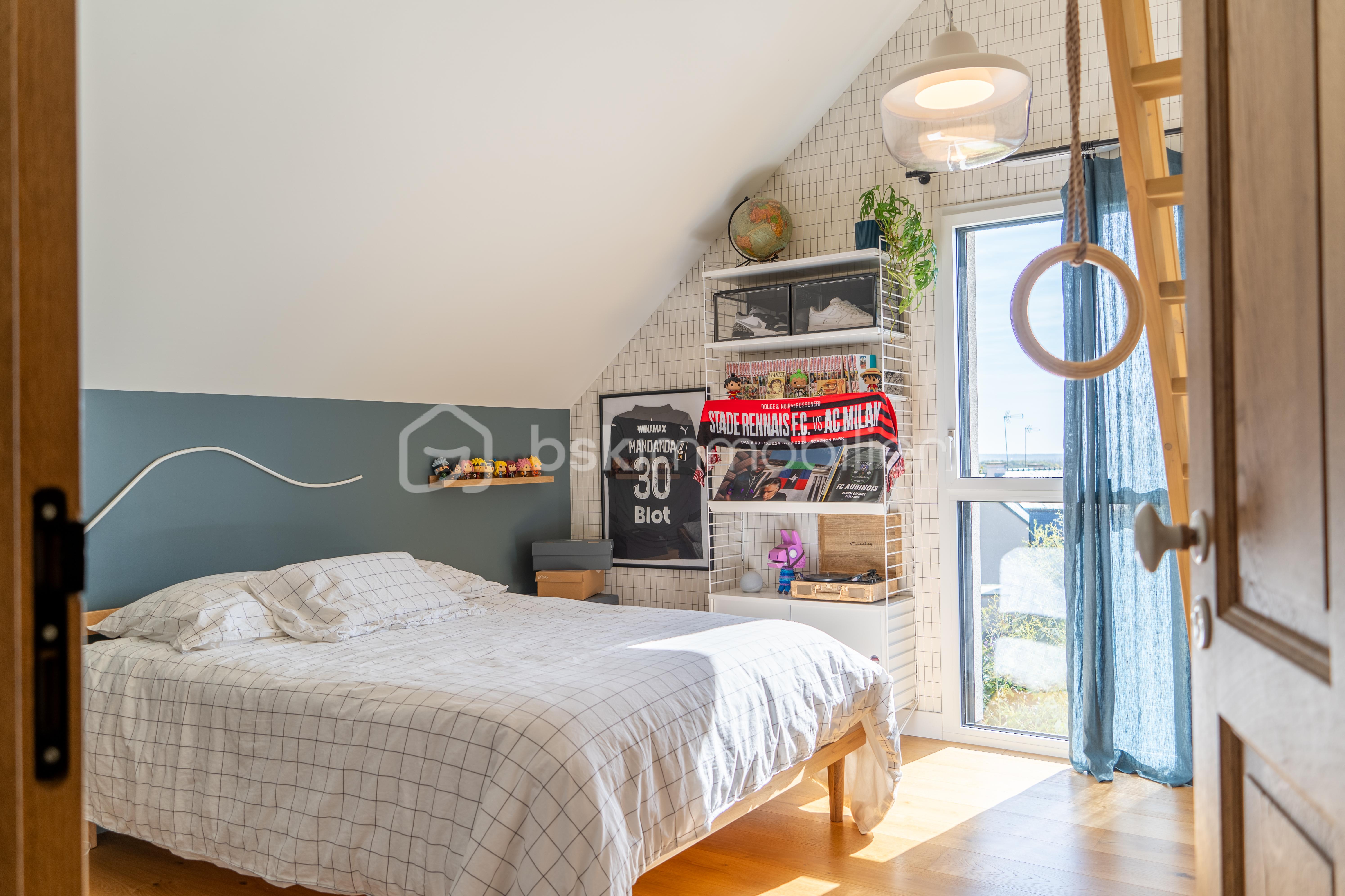 Maison d architecte de 240 m² - 305448_Maison-d-architecte-de-centre-ville-de-240m-piscine-Saint-Aubin-d-Aubigné_n05.jpg