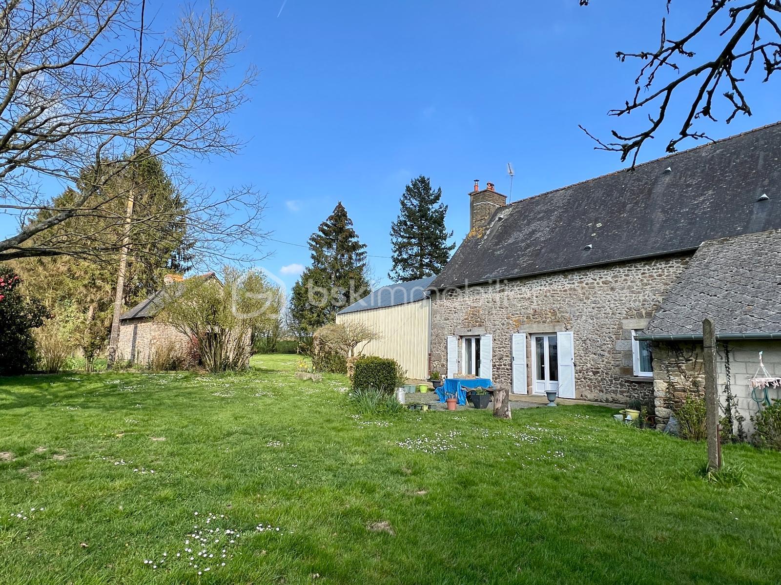 WhatsApp Image 2025-03-27 à 16.45.00_f0da3d5e.jpg