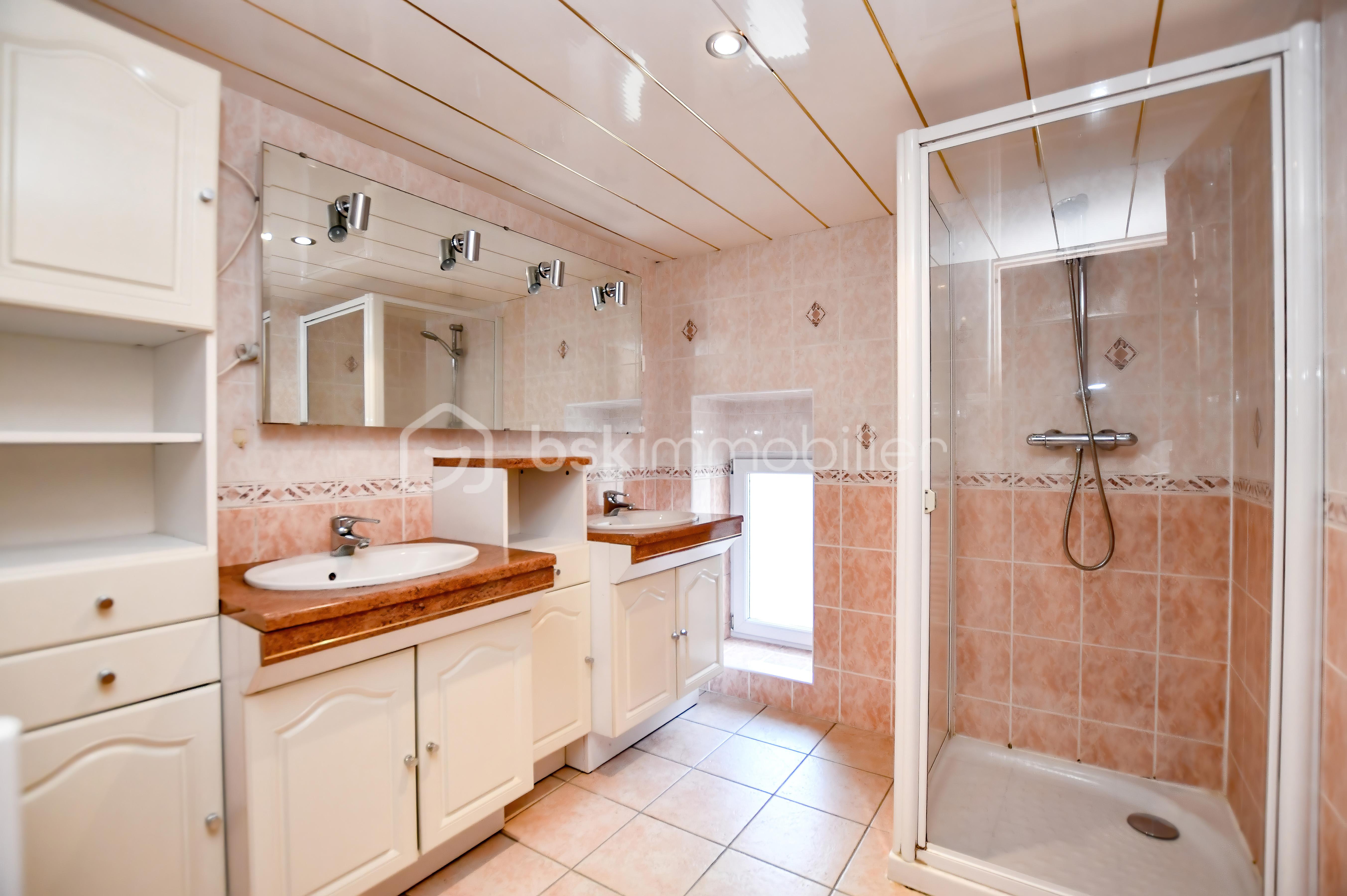 Maison de ville de 93 m² - Maison SAUTY François Bar20.jpg