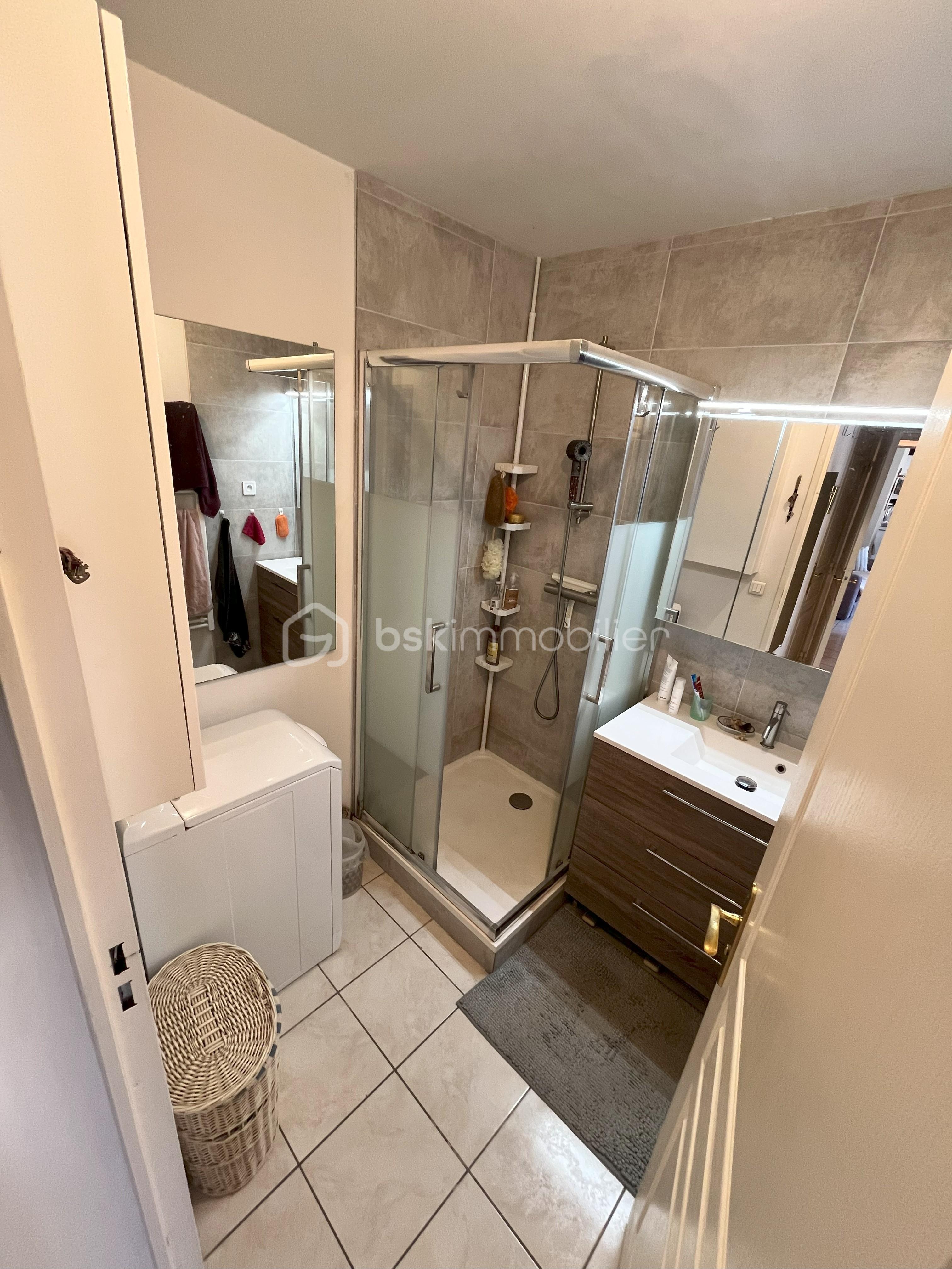 Appartement de 59,57 m² - salle d'eau.jpg