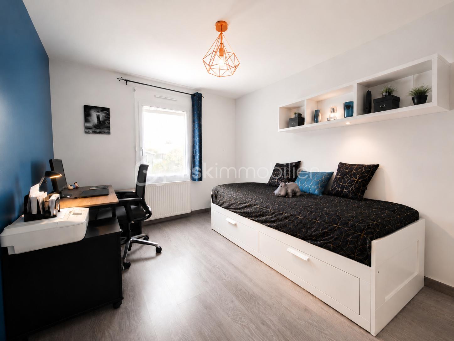 PHOTO CHAMBRE BUREAU.png