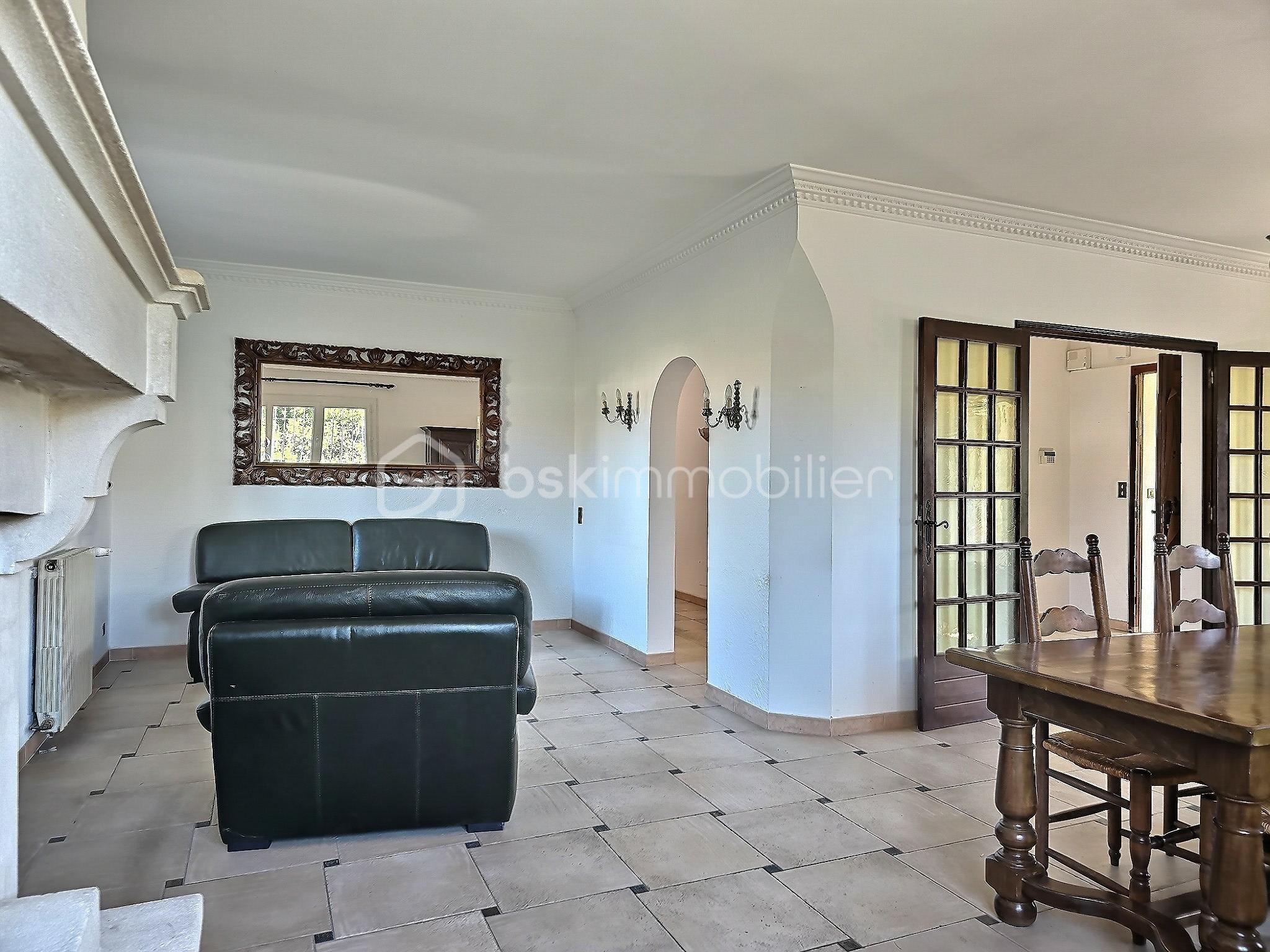 Maison traditionnelle de 104 m² - exposio_133218335 (1).jpg