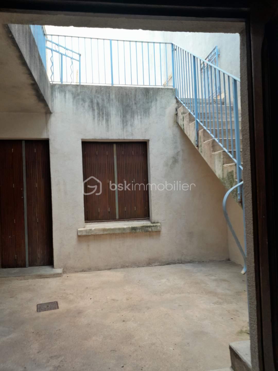 Immeuble de 190 m² - 4059745953270942006.jpg