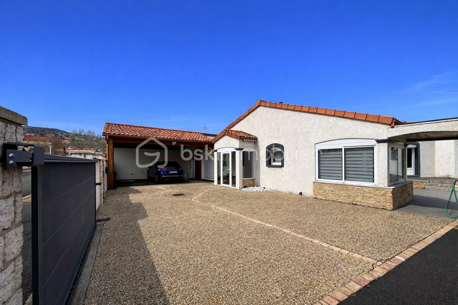 Maison de 220 m² - 43C326B5-4DB1-4CCF-96F8-1C1349F3EEE1.png