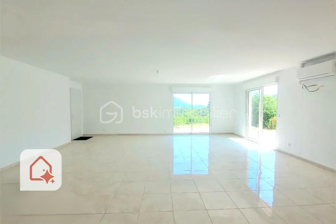 Villa de 100 m² - thumbnail_hoqi-ac8e4a16057945d3ad311974dc9cbb10.jpg