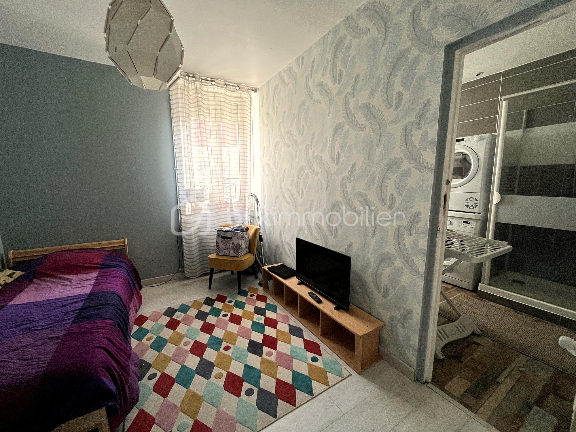 12_chambre_tv.jpg
