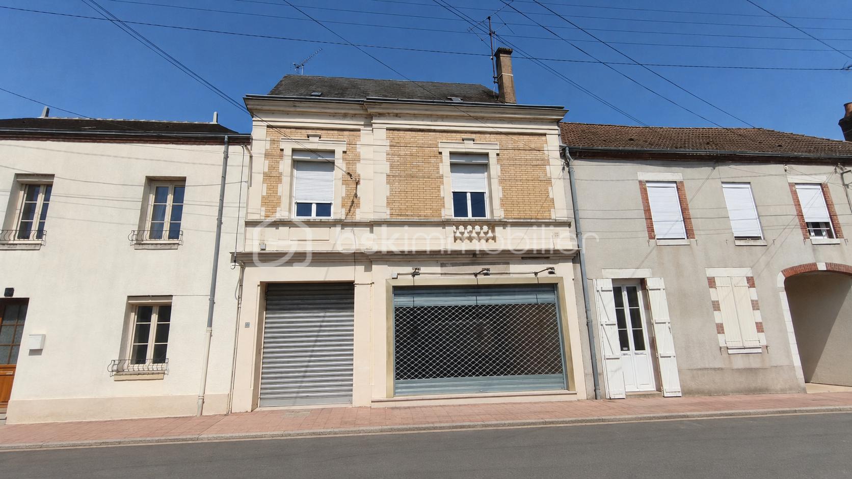 Immeuble 6 pièces 102 m² · à Gien · 102 m² · 150 000 €