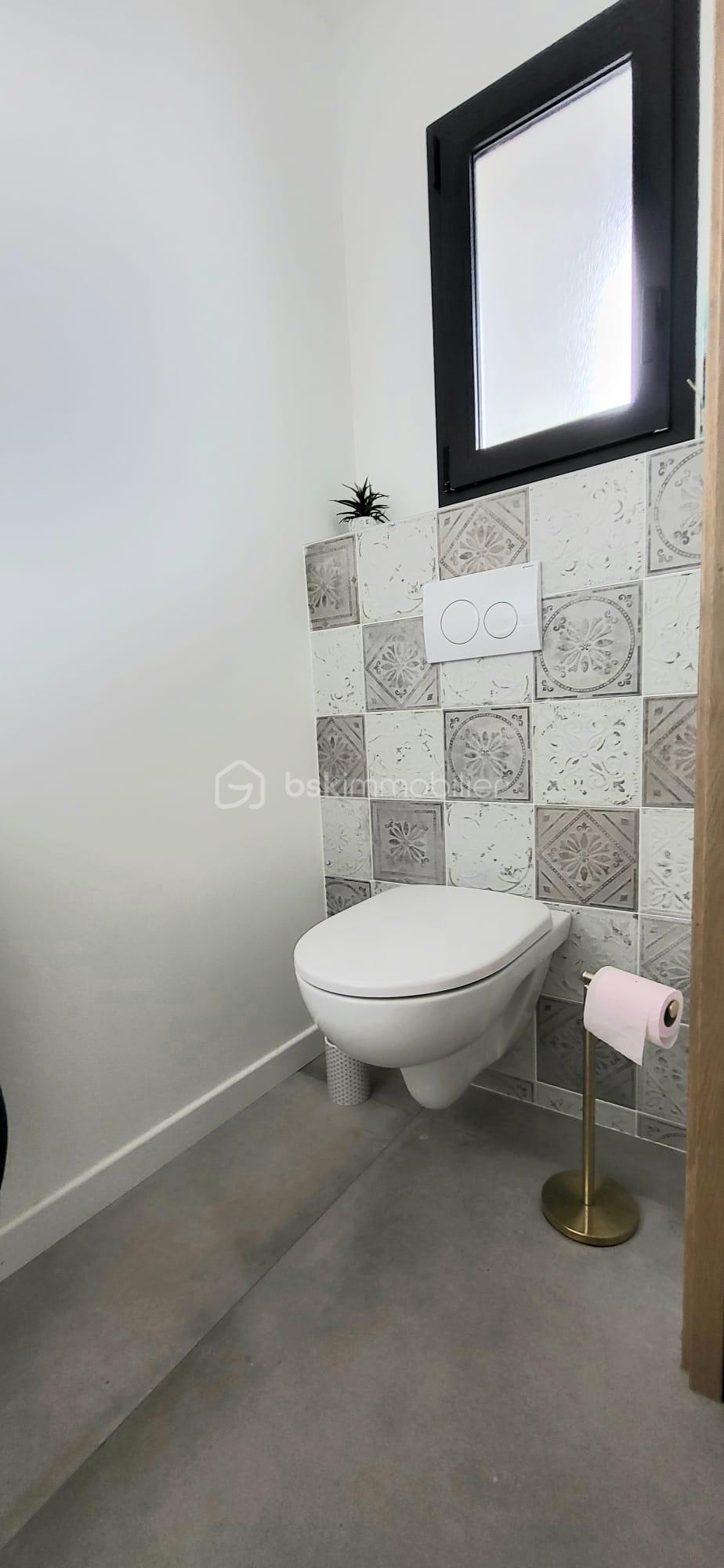 Maison de 110 m² - wc2.jpeg