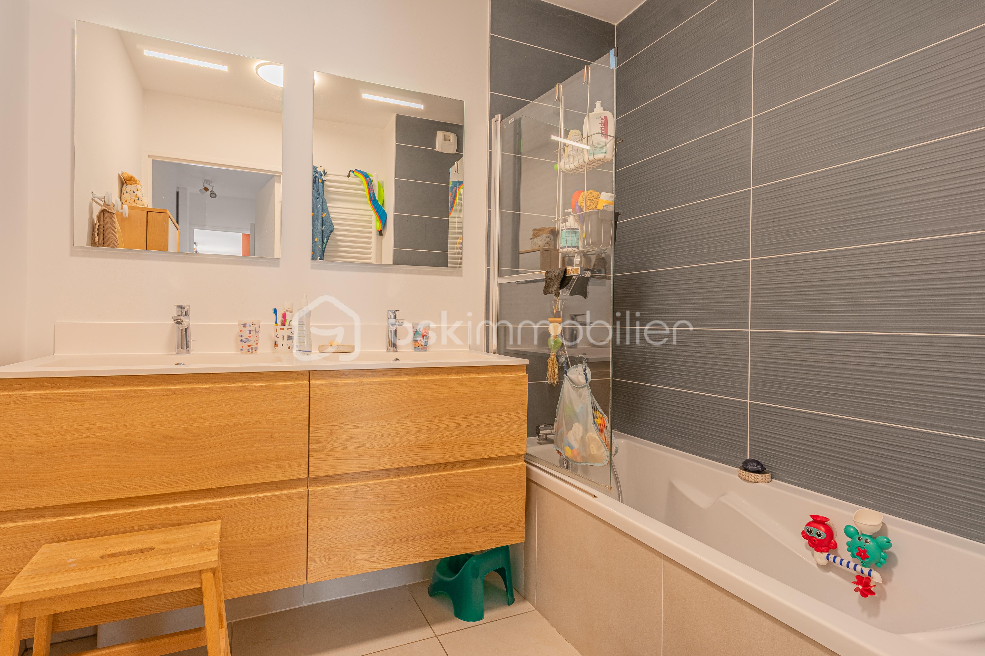 Appartement de 105,48 m² - 10 - Salle de bain.jpg