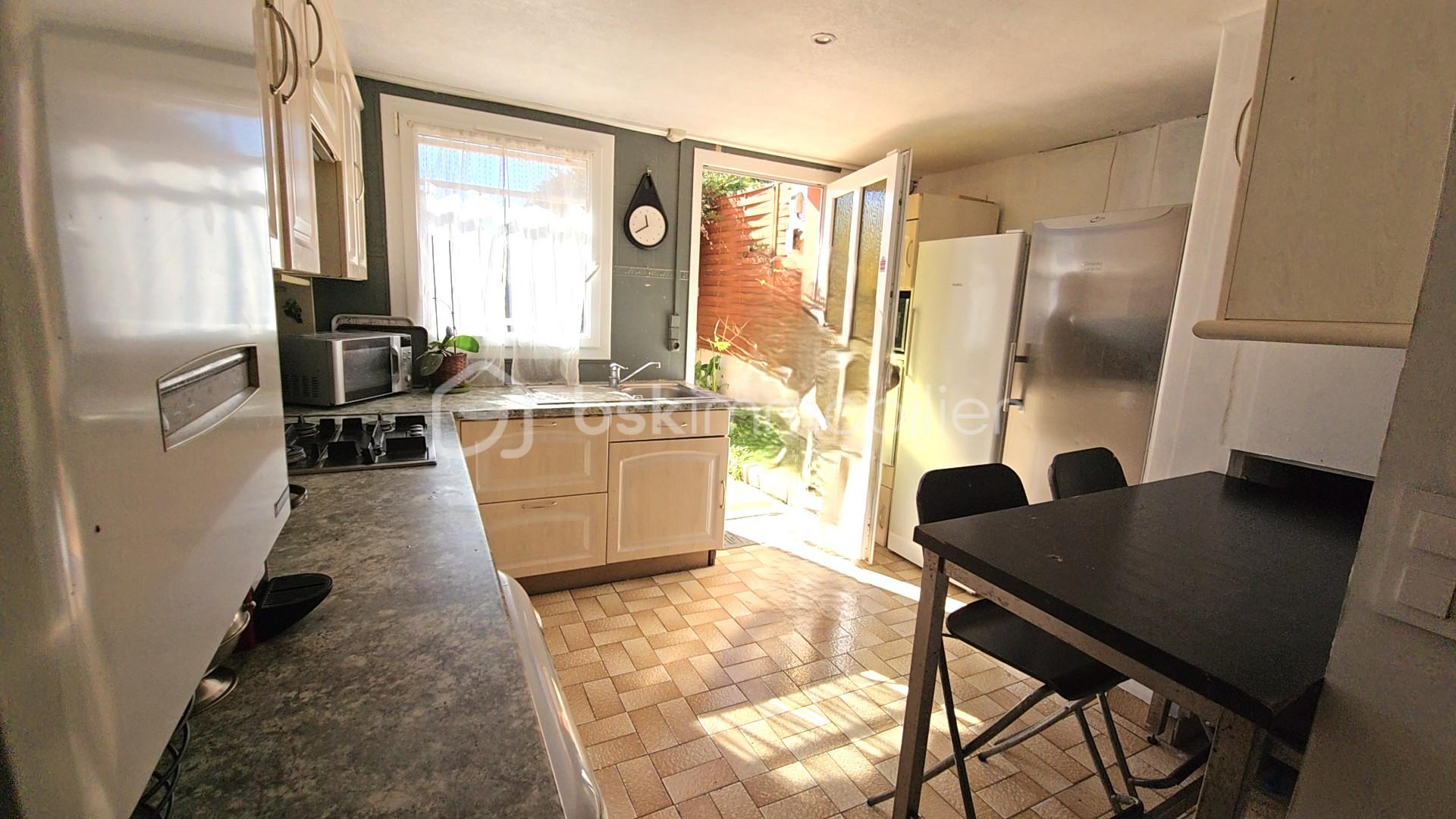 CYISINE HOME.jpg