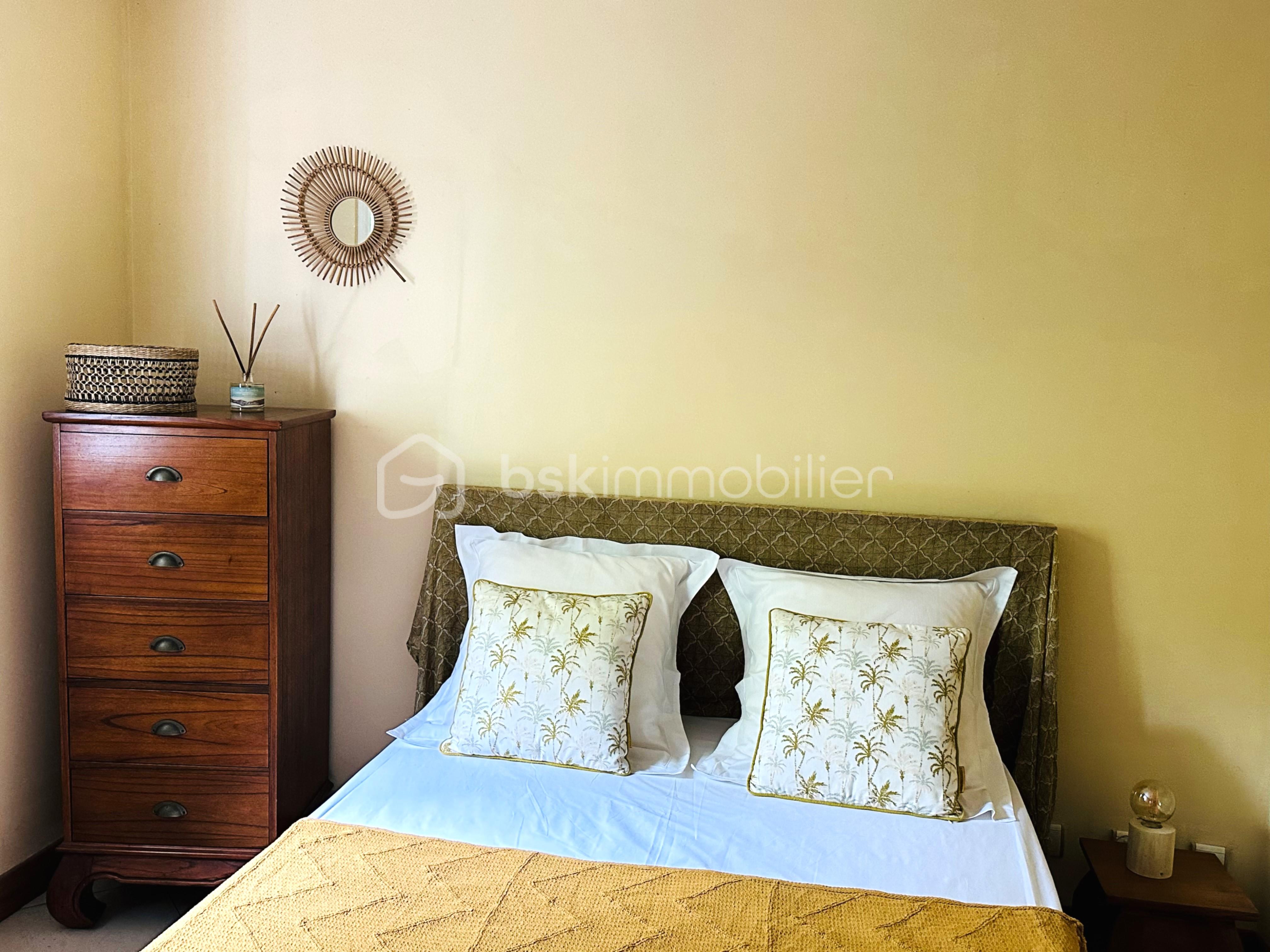 CHAMBRE JAUNE 1.jpeg