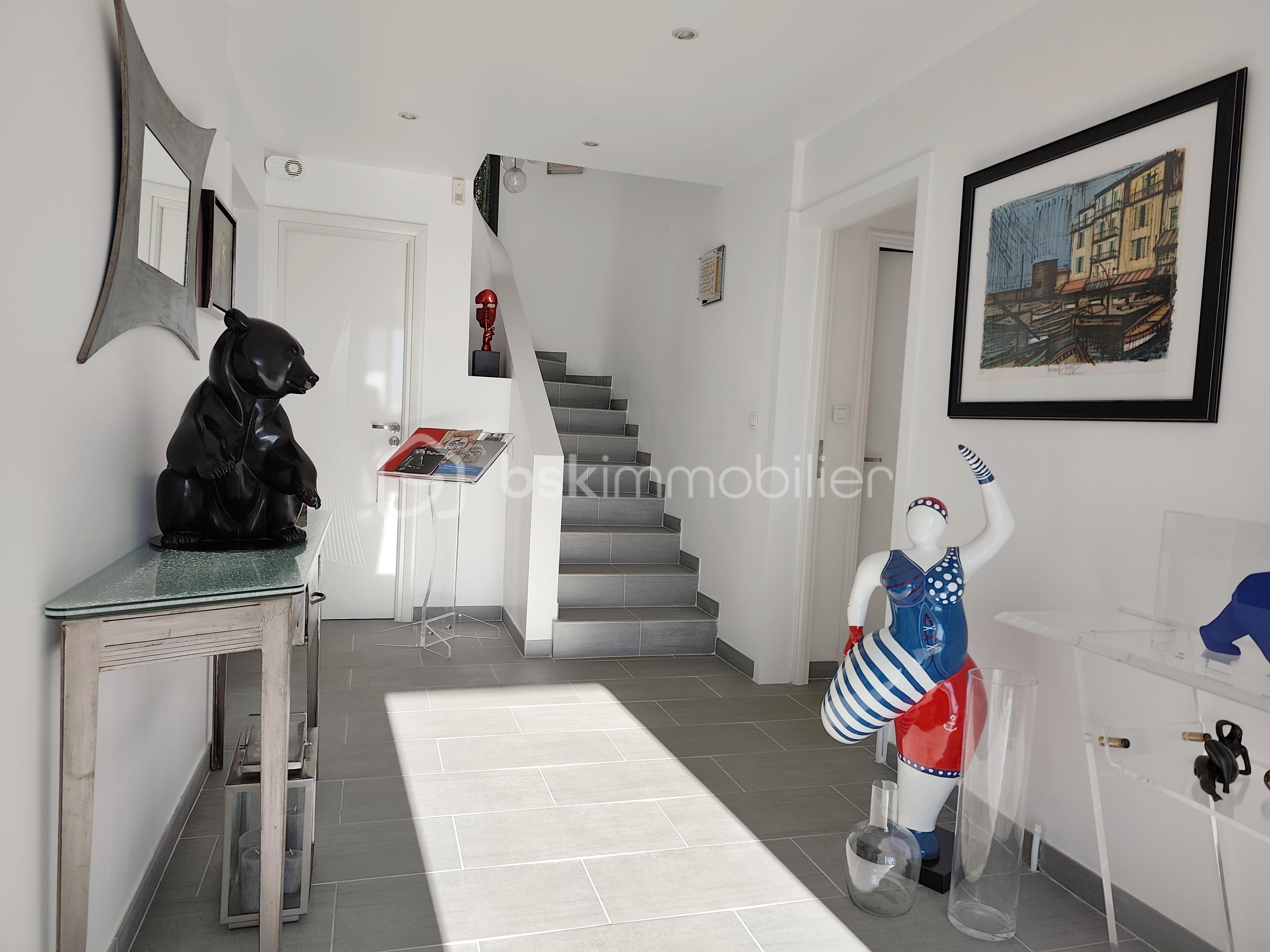 Maison de 264 m² - 1769959479270.jpg