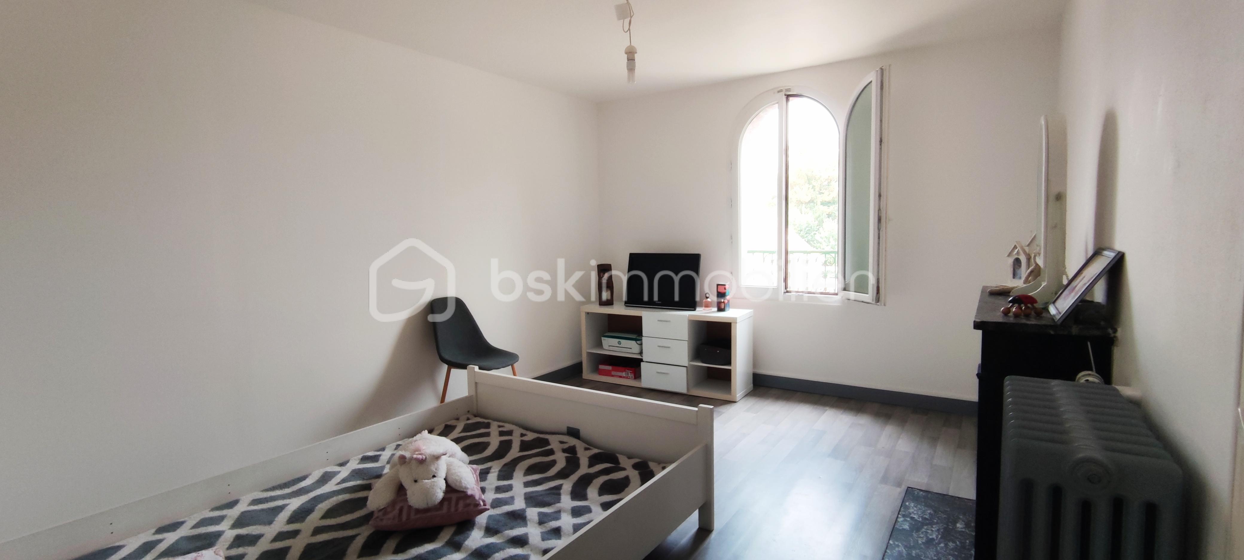 Propriete de 146 m² - CHAMBRE ETAGE 2.jpg