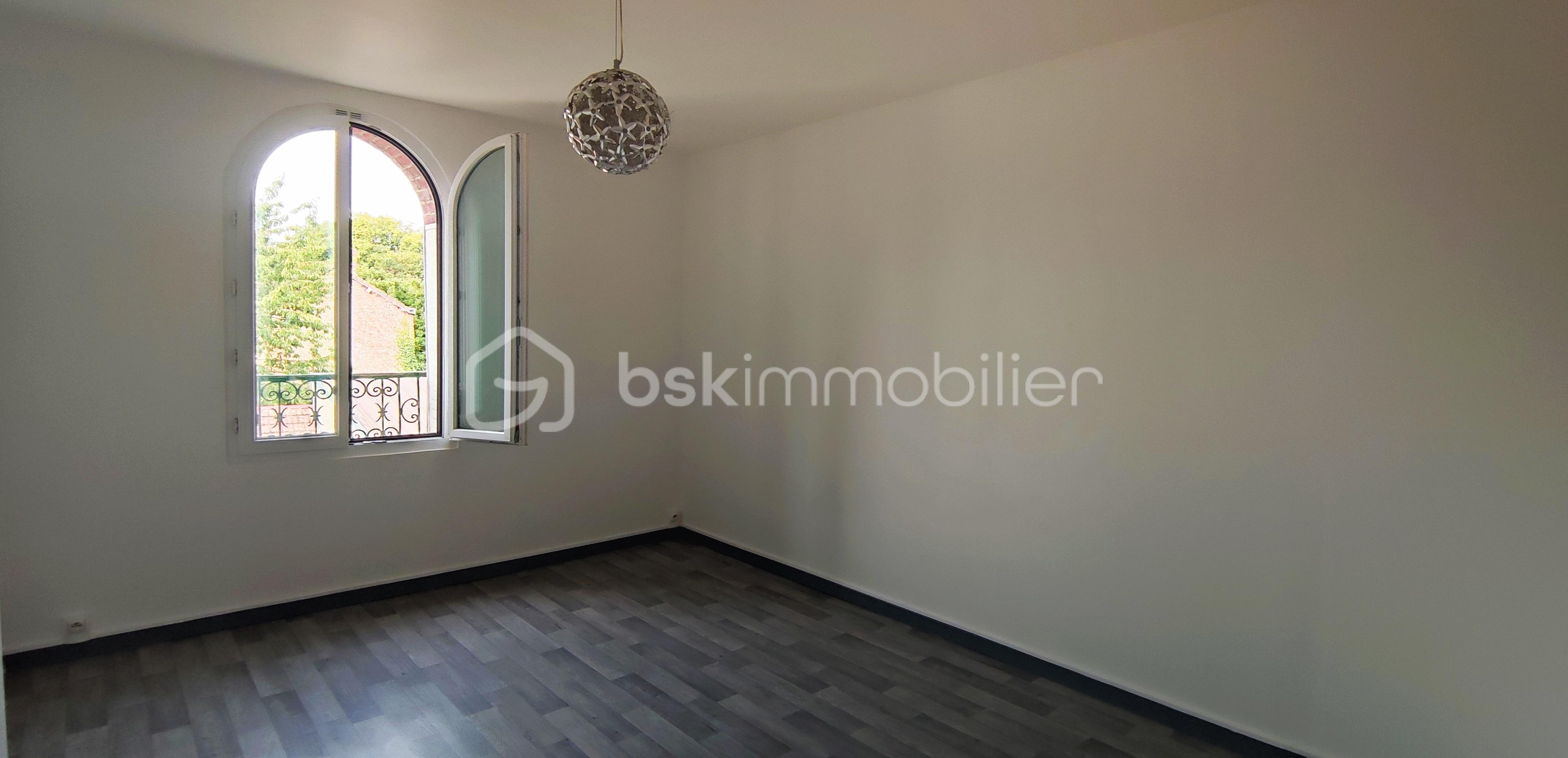 Propriete de 146 m² - chambre haut.jpg