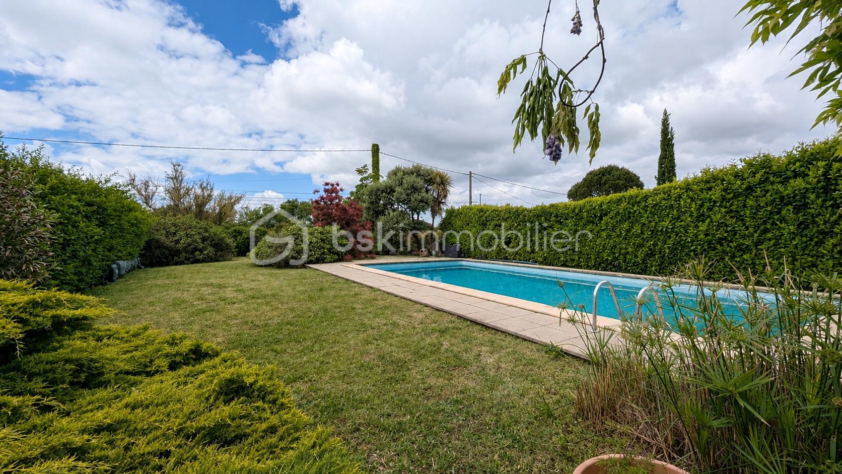 PISCINE CAMBON.png
