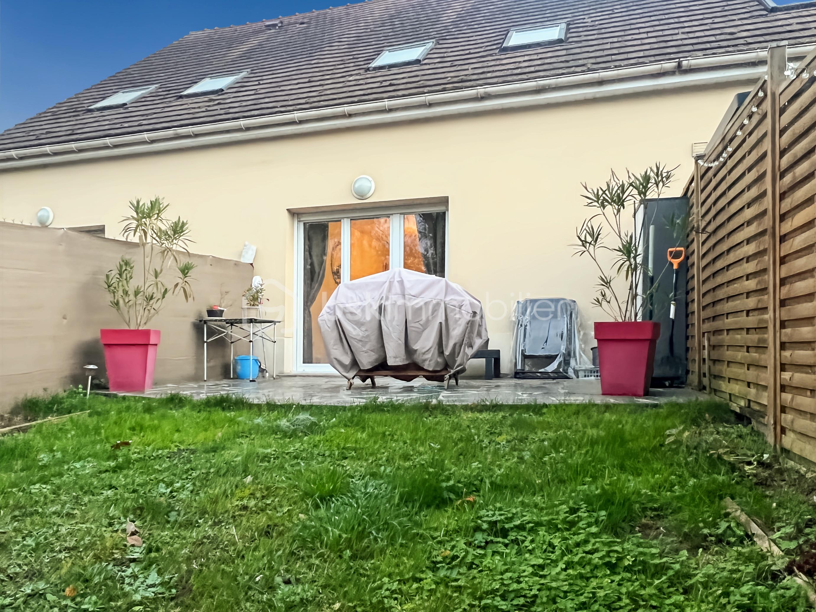 Pavillon de 80 m² - IMG_6262_69f4.jpg