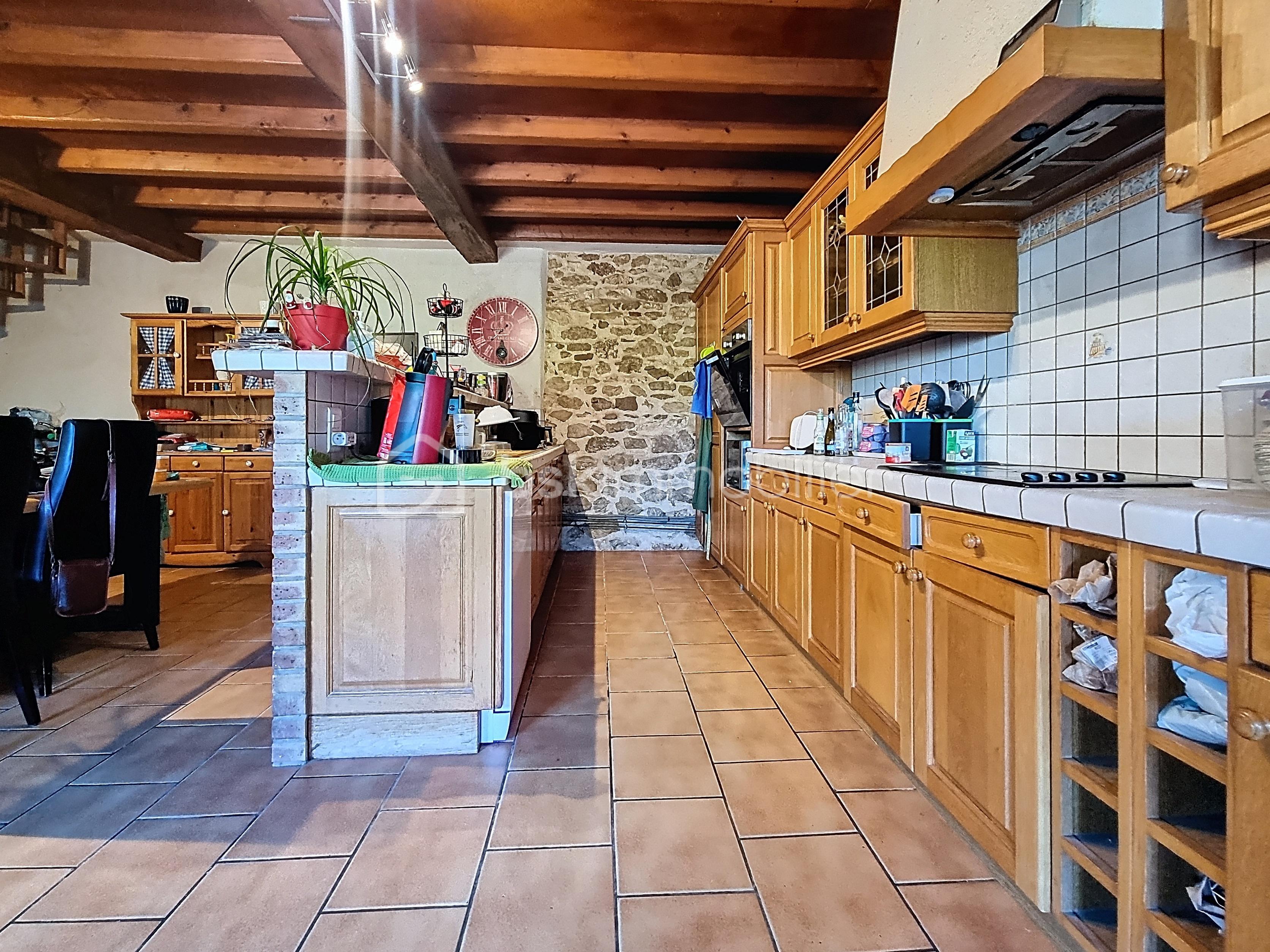 Corps de ferme de 220 m² - ecurie-yabas_00002.jpg