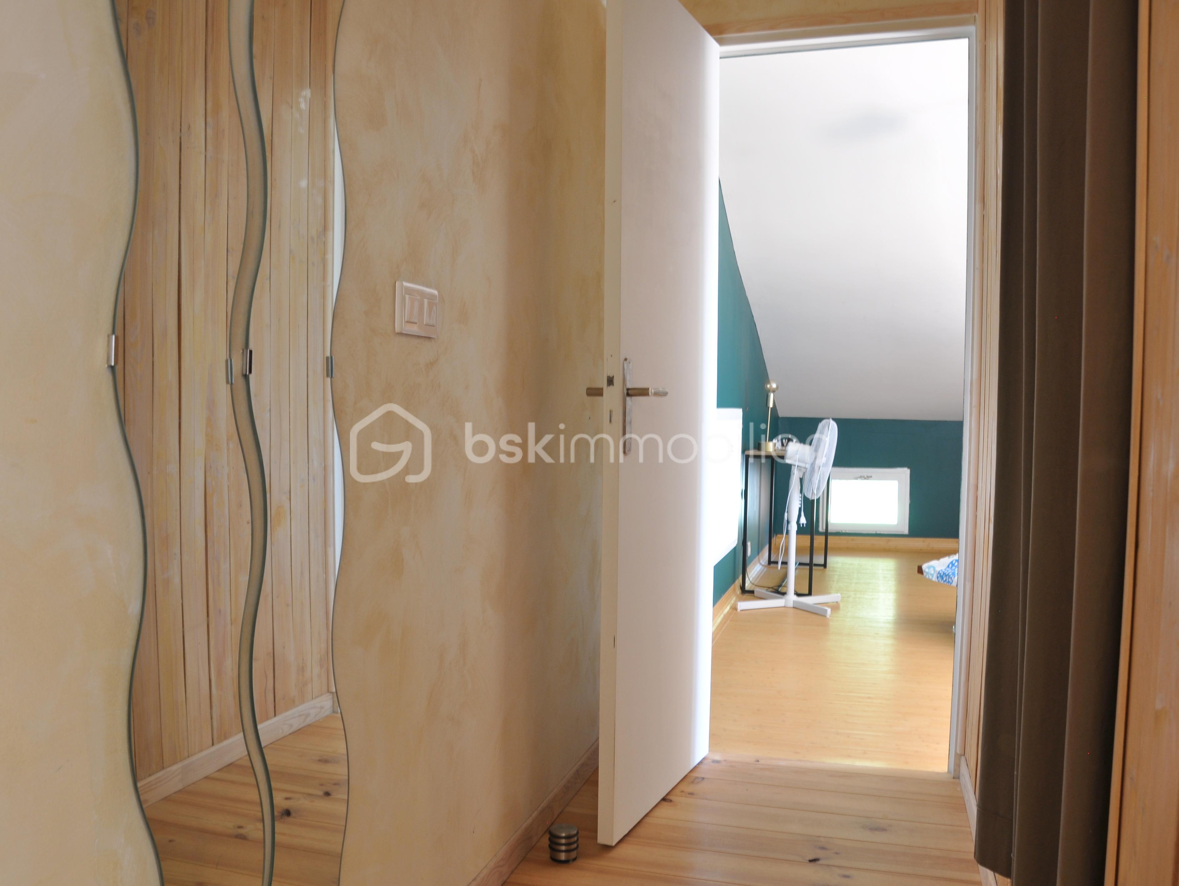Bergerie de 200 m² - couloir 1.jpg
