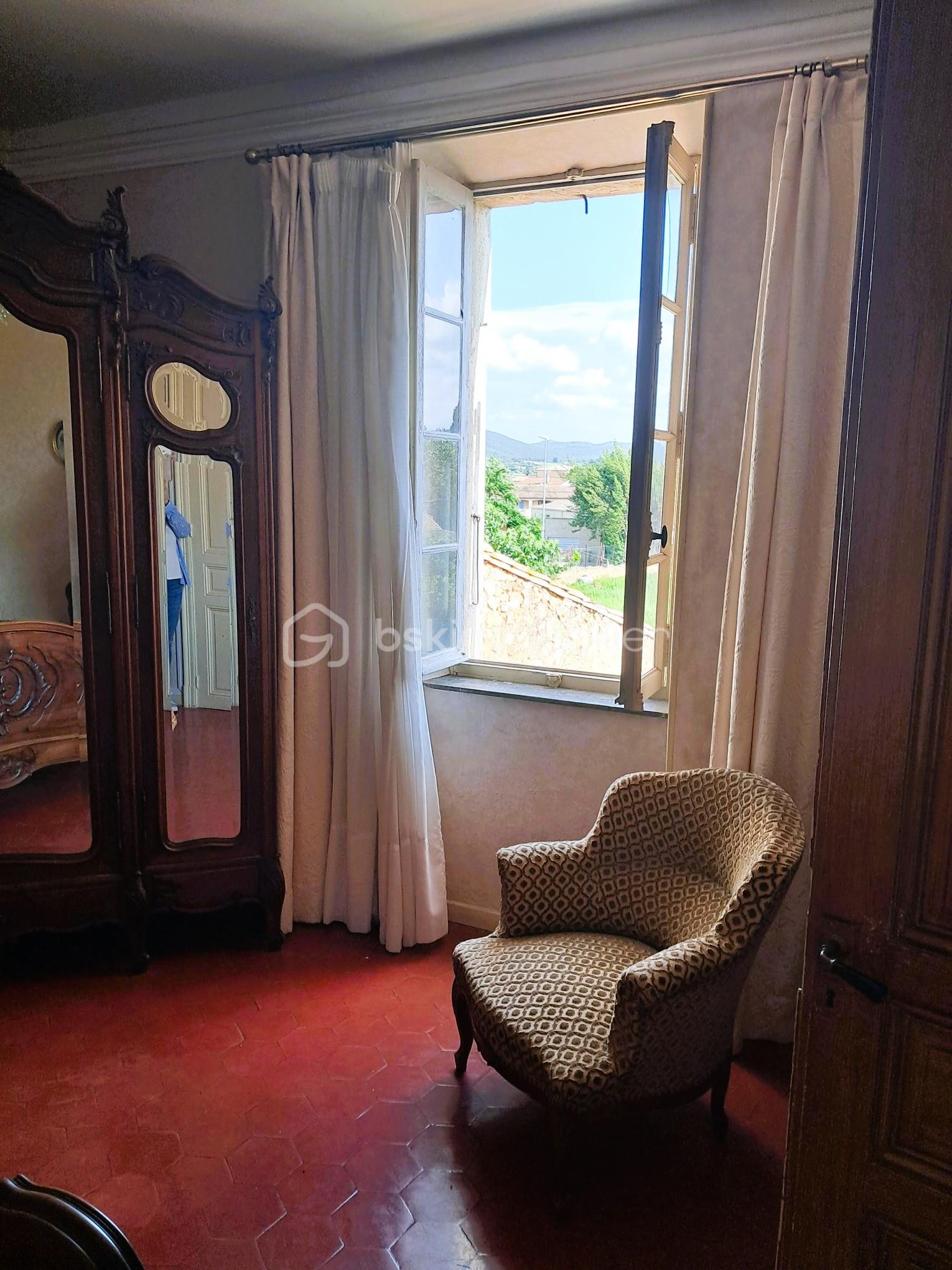 Demeure de 306 m² - 25 - chambre.jpg