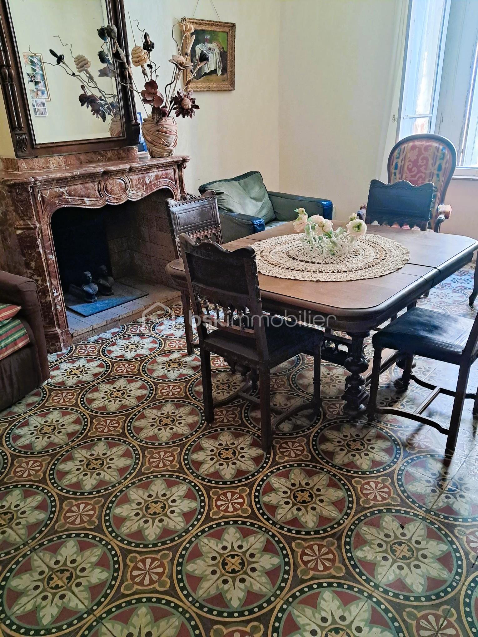 Demeure de 306 m² - 8 - salon.jpg