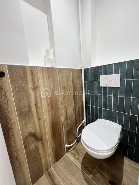 wc.jpg