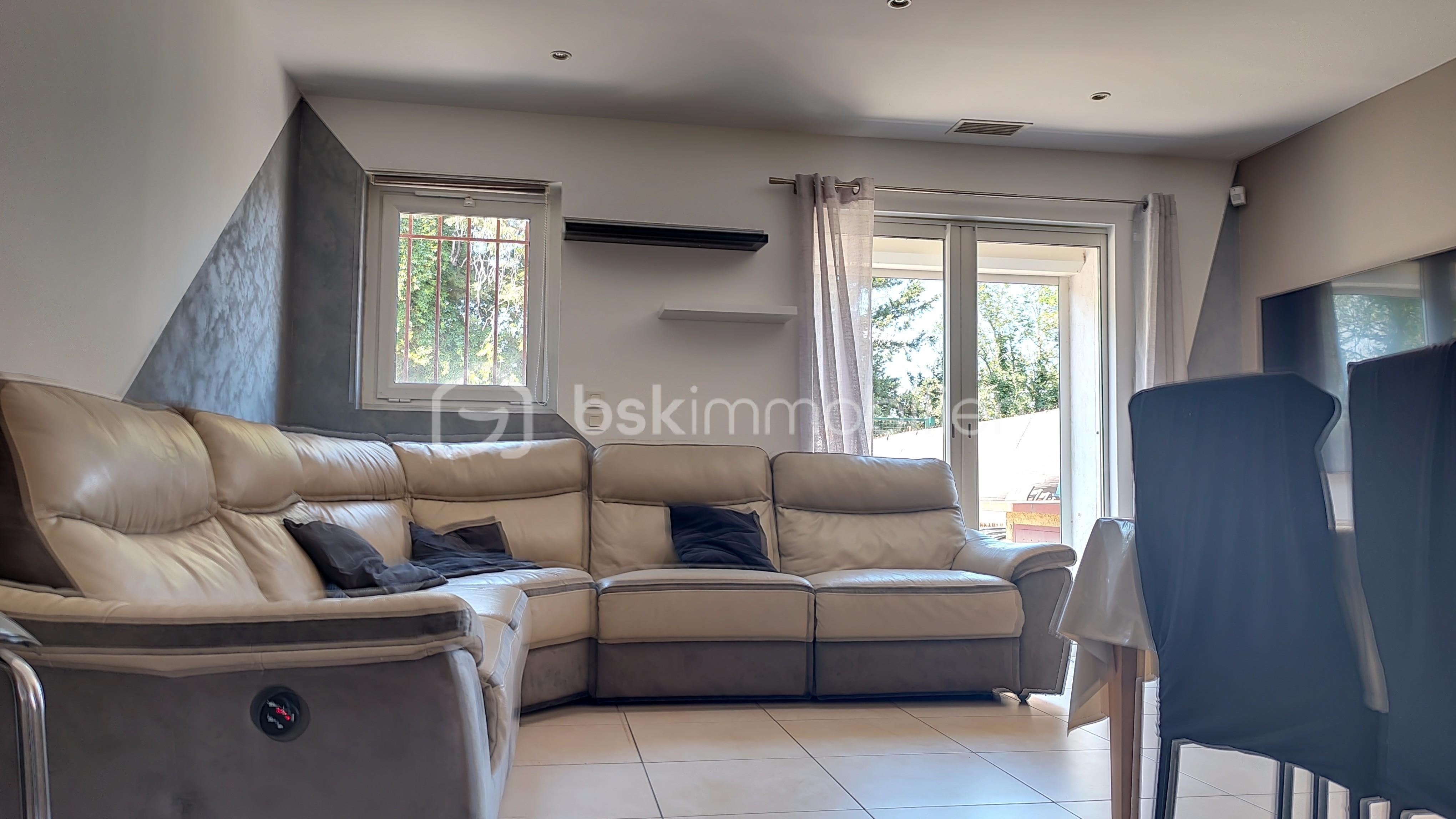 Maison de 101 m² - 6BA1ECEA-F7B0-DED3-A1C3-531AA0267A6F.jpg