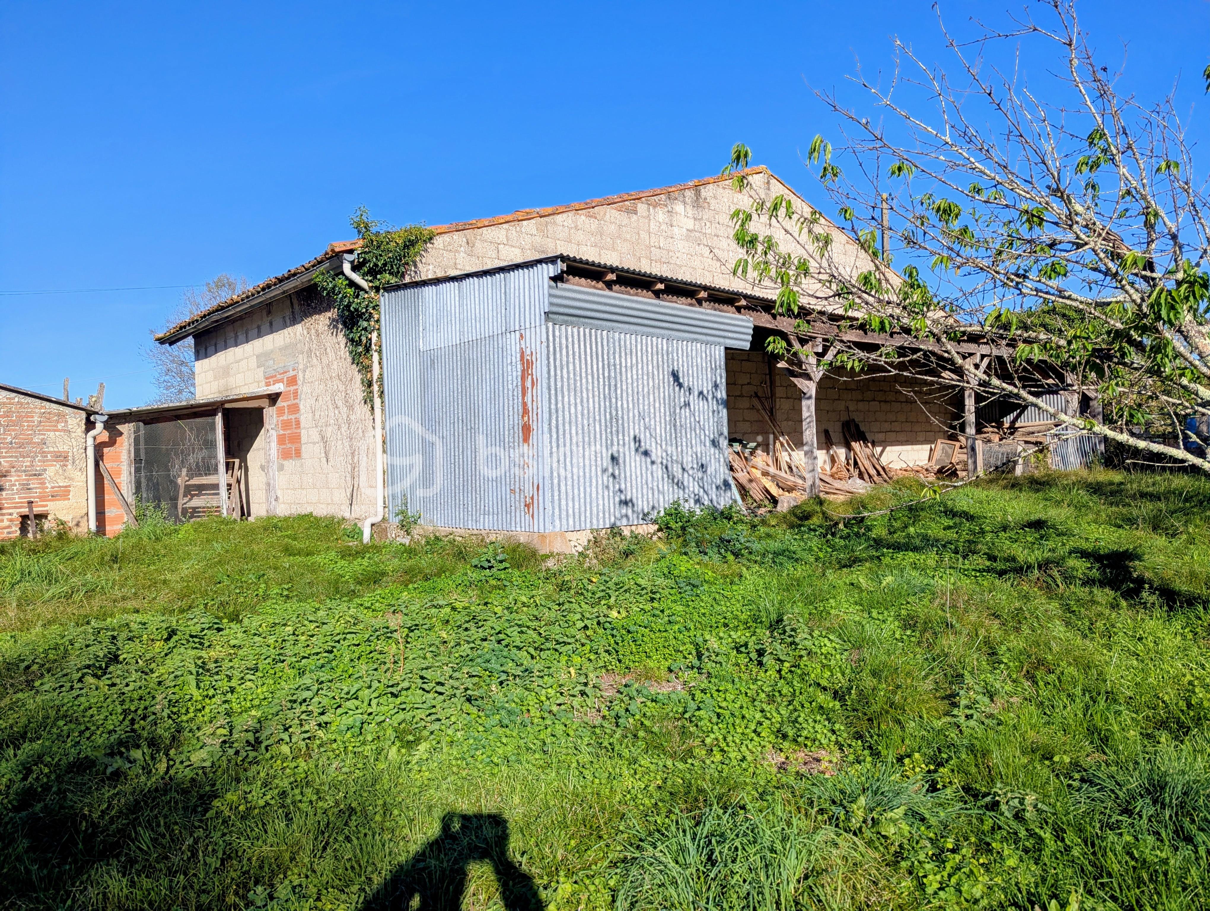 Maison ancienne de 90 m² - 83abae05-cb0d-4a83-a1b3-d673c5de6c3e~1.jpg