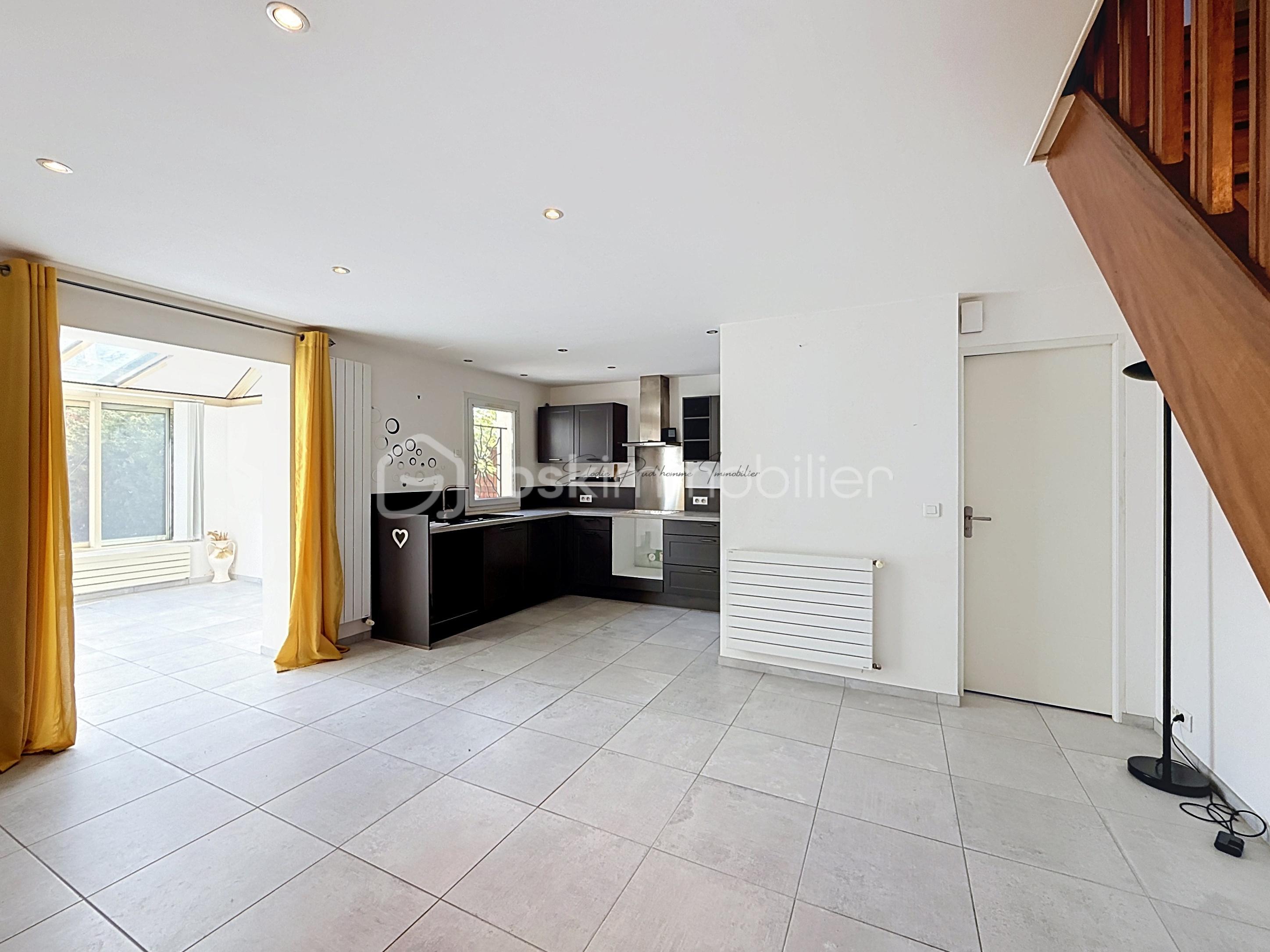 moncourt_00010.jpg