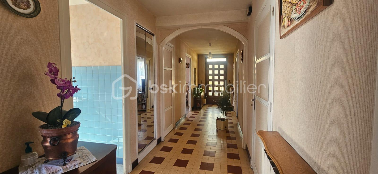 Maison de 235 m² - 63f9256f-a943-4f96-a058-33257f71116a.jpeg