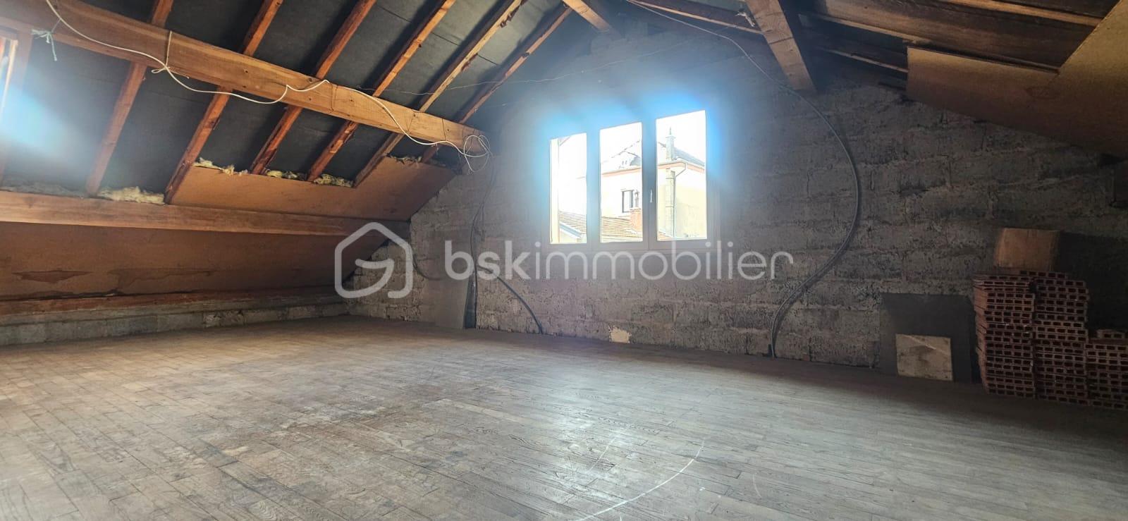 Maison de 235 m² - 40e5ec6a-fa6e-4c34-b33e-a876ef2c9781.jpeg