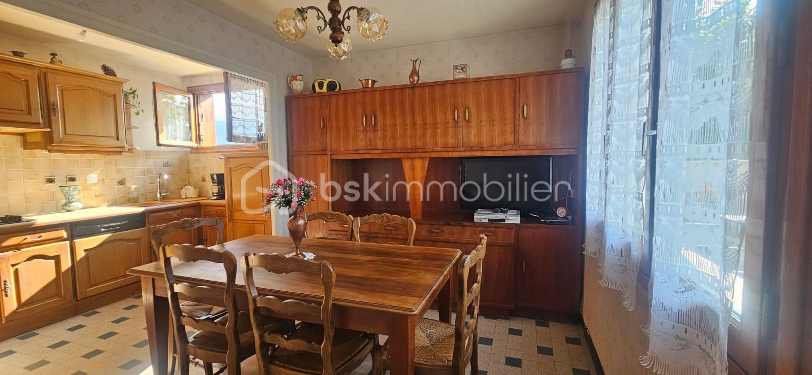 Maison de 235 m² - 4bc8164f-8119-458b-bdd3-6860823466a8.jpeg