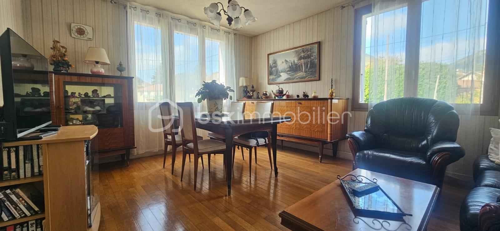 Maison de 235 m² - 7d72a64a-7288-4a19-938d-2a11a8ddb95c.jpeg