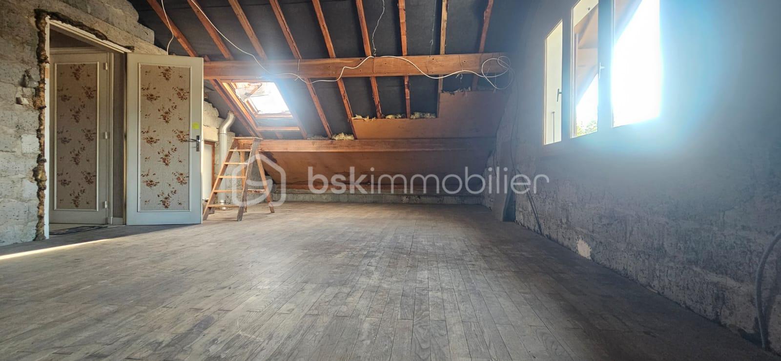 Maison de 235 m² - 33d4f0f1-270b-400b-a4ae-42fa24857919.jpeg