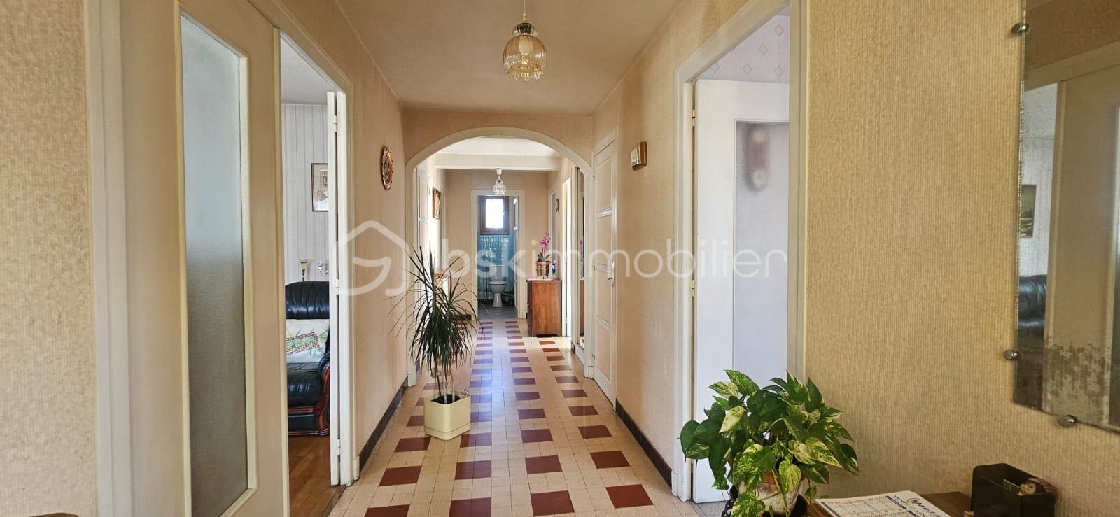 Maison de 235 m² - 10c68cd1-d058-4461-a903-197b971083b7.jpeg